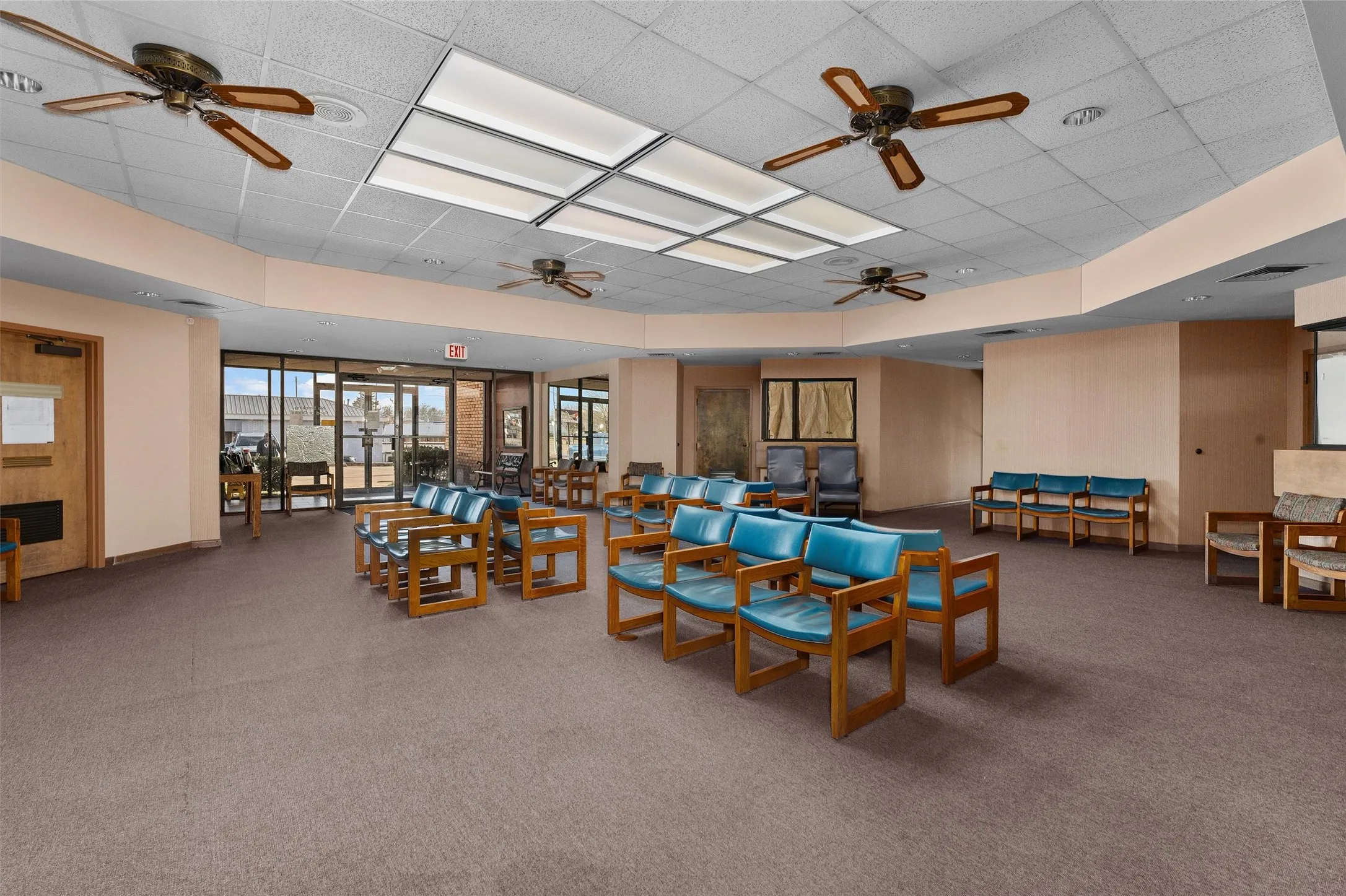 Office For Rent in Bowie County , 921 Texas Boulevard D, Texarkana, Texas 75501, 0, 0, Garage spaces, 0 Sqft, built in 1985, Preowned, Price $1,400, mls#21210207, Real Estate Agent in Texarkana, Homes For Rent in Bowie county, Homes For Rent in Texarkana, Realtor in Texarkana Texas, Real Estate Brokerage Independent Realty Texas, Luminita Cordes Realtor