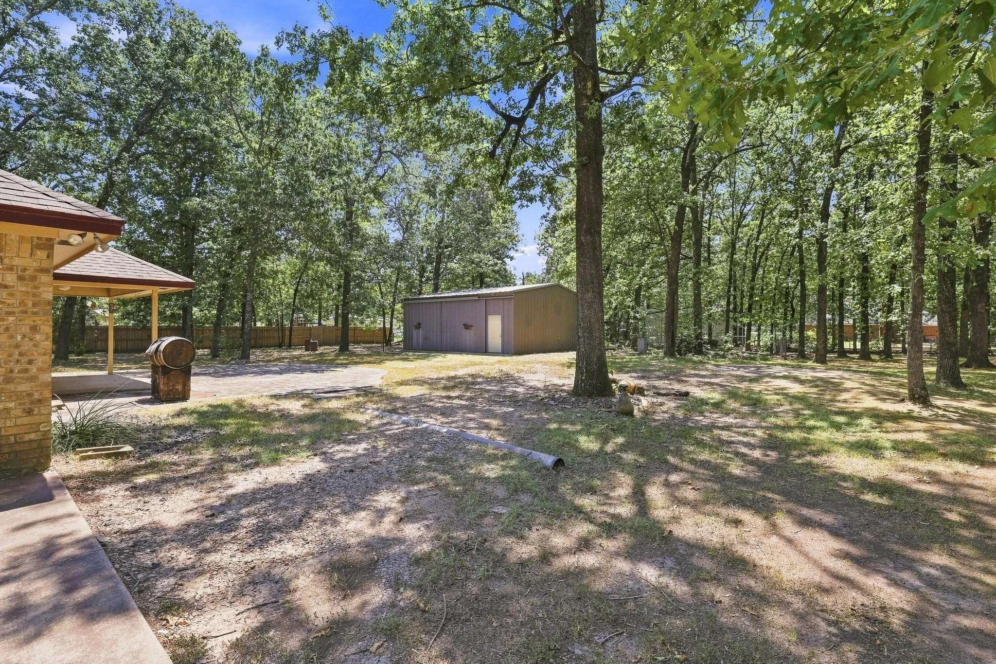 Single Family Residence For Sale in Lamar County , 225 Red Oak Lane, Powderly, Texas 75473, 3 Bedroom, 2 Bathroom, 2 Garage spaces, 1,945 Sqft, built in 1993, Preowned, mls#21179791, Real Estate Agent in Powderly, Homes For Sale in Lamar county, Homes For Sale in Powderly, Realtor in Powderly Texas, Real Estate Brokerage Independent Realty Texas, Luminita Cordes Realtor