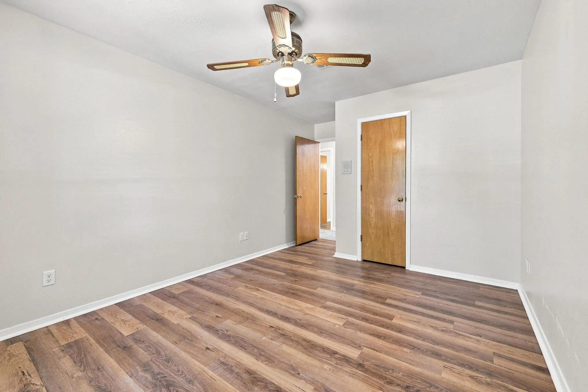 Single Family Residence For Sale in Lamar County , 225 Red Oak Lane, Powderly, Texas 75473, 3 Bedroom, 2 Bathroom, 2 Garage spaces, 1,945 Sqft, built in 1993, Preowned, mls#21179791, Real Estate Agent in Powderly, Homes For Sale in Lamar county, Homes For Sale in Powderly, Realtor in Powderly Texas, Real Estate Brokerage Independent Realty Texas, Luminita Cordes Realtor