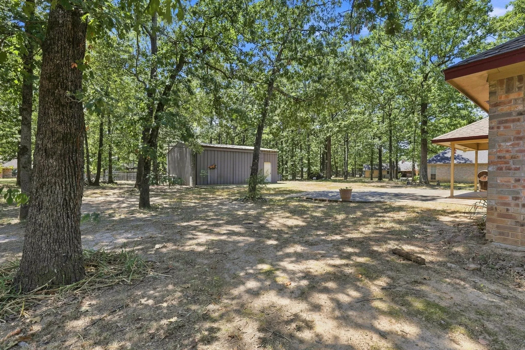Single Family Residence For Sale in Lamar County , 225 Red Oak Lane, Powderly, Texas 75473, 3 Bedroom, 2 Bathroom, 2 Garage spaces, 1,945 Sqft, built in 1993, Preowned, mls#21179791, Real Estate Agent in Powderly, Homes For Sale in Lamar county, Homes For Sale in Powderly, Realtor in Powderly Texas, Real Estate Brokerage Independent Realty Texas, Luminita Cordes Realtor