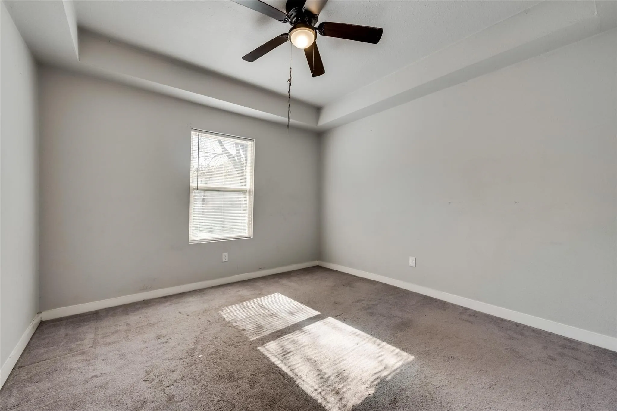 Quadruplex For Rent in Grayson County , 626 W Crawford Street 101, Denison, Texas 75020, 2 Bedrooms, 2 Bathrooms, Garage spaces, 950 Sqft, built in 1910, Price $945, mls#21210245, Real Estate Agent in Denison, Homes For Rent in Grayson county, Homes For Rent in Denison, Realtor in Denison Texas, Real Estate Brokerage Independent Realty Texas, Luminita Cordes Realtor