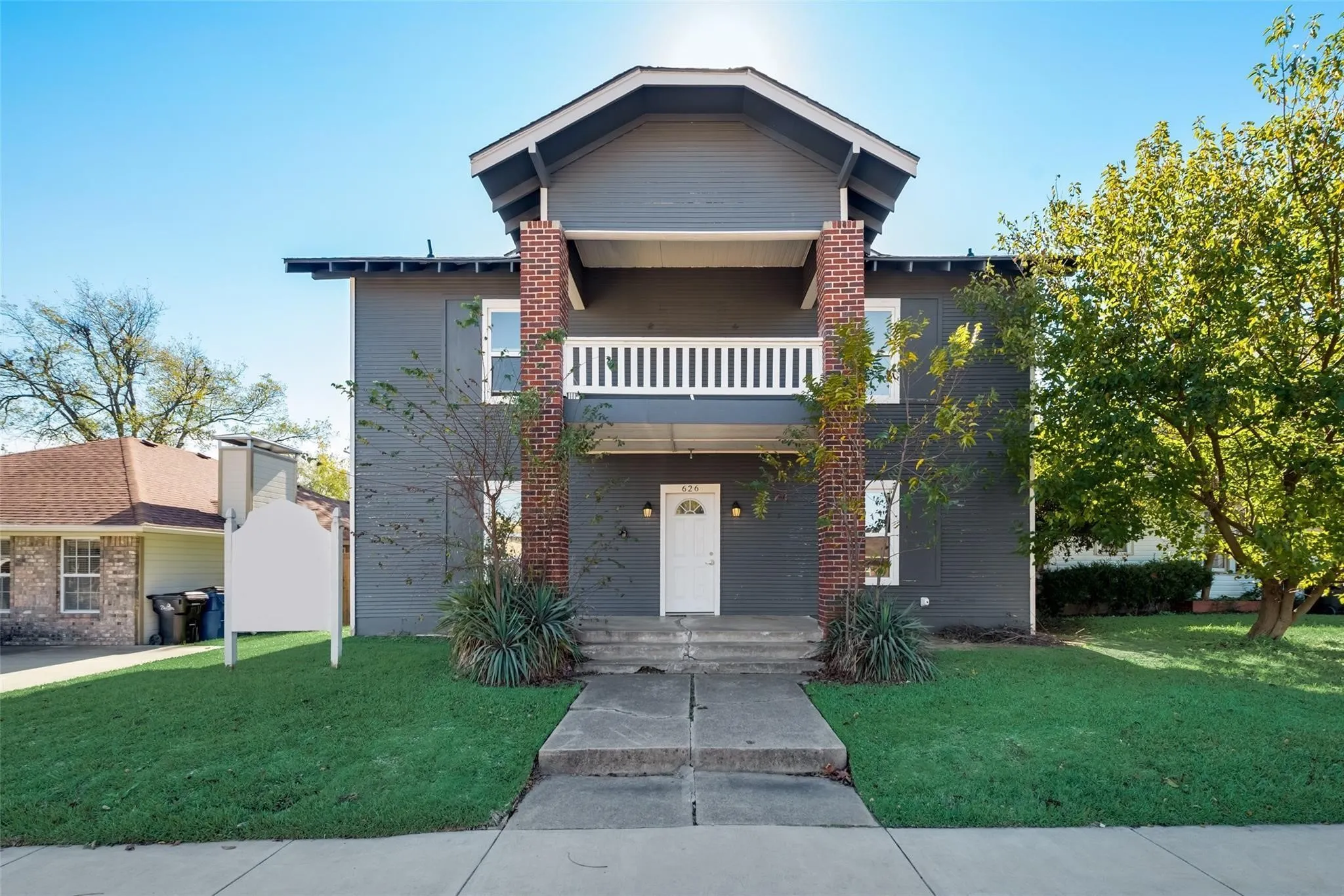 Quadruplex For Rent in Grayson County , 626 W Crawford Street 101, Denison, Texas 75020, 2 Bedrooms, 2 Bathrooms, Garage spaces, 950 Sqft, built in 1910, Price $945, mls#21210245, Real Estate Agent in Denison, Homes For Rent in Grayson county, Homes For Rent in Denison, Realtor in Denison Texas, Real Estate Brokerage Independent Realty Texas, Luminita Cordes Realtor