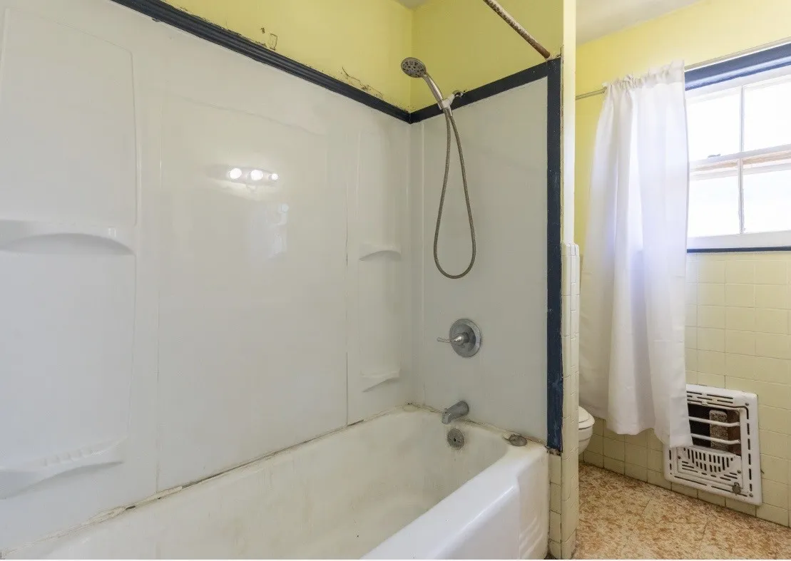 Single Family Residence For Sale in Taylor County , 2549 Madison Avenue, Abilene, Texas 79601, 3 Bedroom, 2 Bathroom, Garage spaces, 1,398 Sqft, built in 1956, mls#21210003, Real Estate Agent in Abilene, Homes For Sale in Taylor county, Homes For Sale in Abilene, Realtor in Abilene Texas, Real Estate Brokerage Independent Realty Texas, Luminita Cordes Realtor