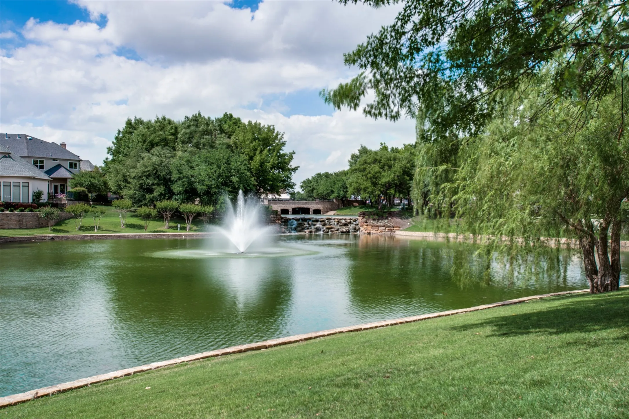 5 Lakes on site at Lakeside on Preston.