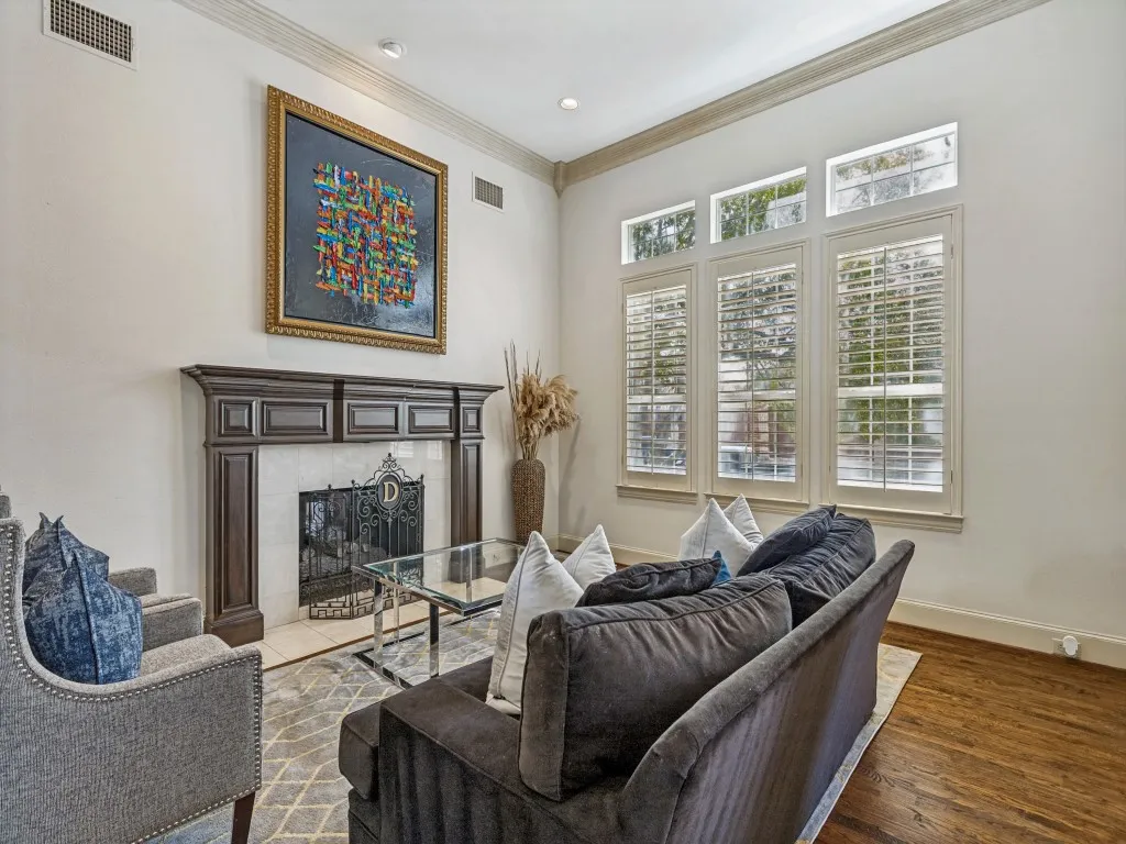 Single Family Residence For Sale in Collin County , 5125 Marble Falls Lane, Plano, Texas 75093, 5 Bedroom, 5 Bathroom, 3 Garage spaces, 5,393 Sqft, built in 1996, mls#21207522, Real Estate Agent in Plano, Homes For Sale in Collin county, Homes For Sale in Plano, Realtor in Plano Texas, Real Estate Brokerage Independent Realty Texas, Luminita Cordes Realtor