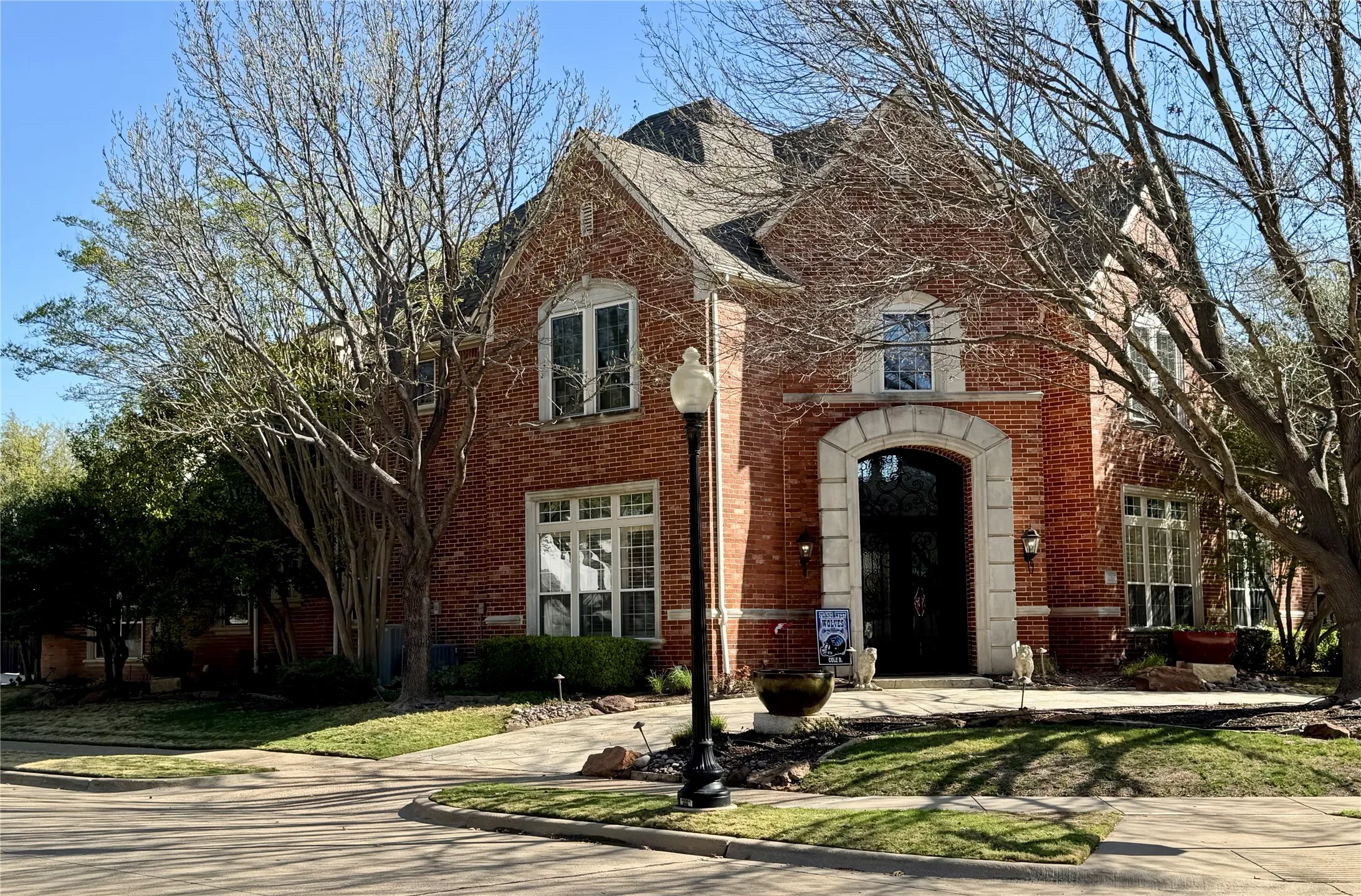 Beautiful Corner lot