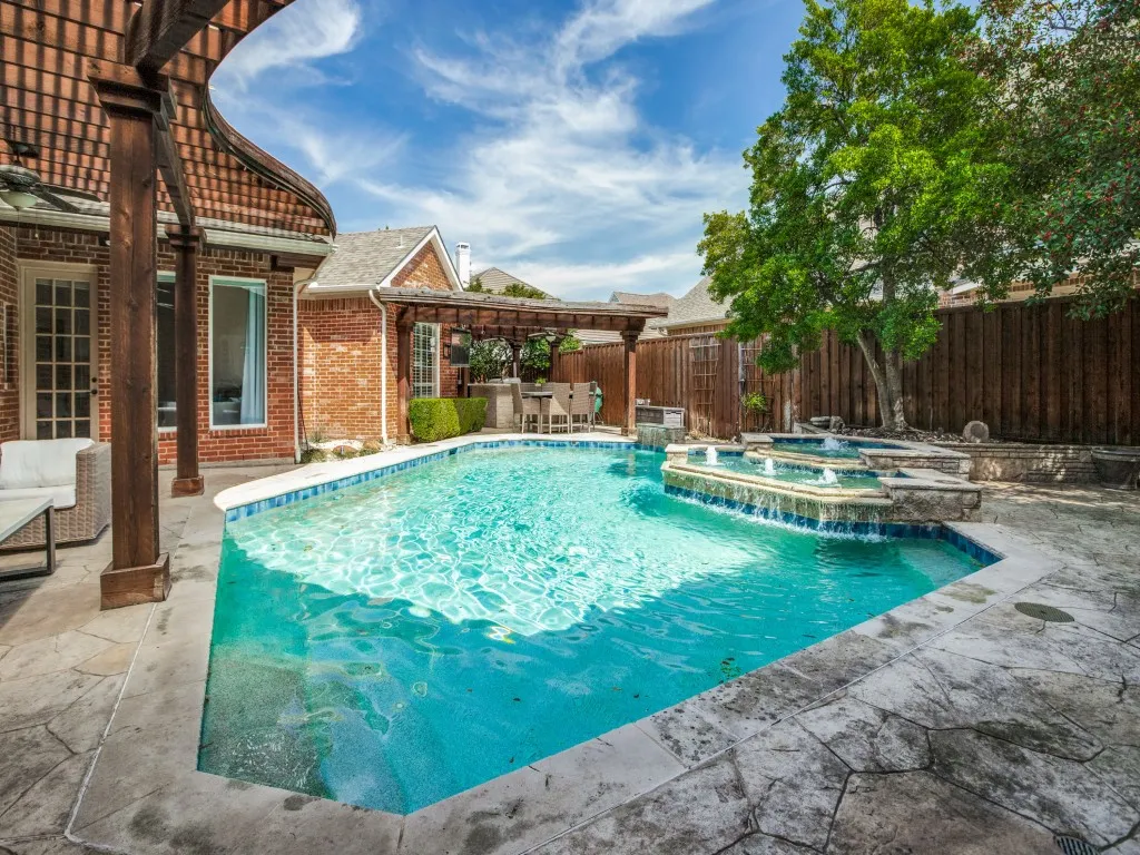 Single Family Residence For Sale in Collin County , 5125 Marble Falls Lane, Plano, Texas 75093, 5 Bedroom, 5 Bathroom, 3 Garage spaces, 5,393 Sqft, built in 1996, mls#21207522, Real Estate Agent in Plano, Homes For Sale in Collin county, Homes For Sale in Plano, Realtor in Plano Texas, Real Estate Brokerage Independent Realty Texas, Luminita Cordes Realtor