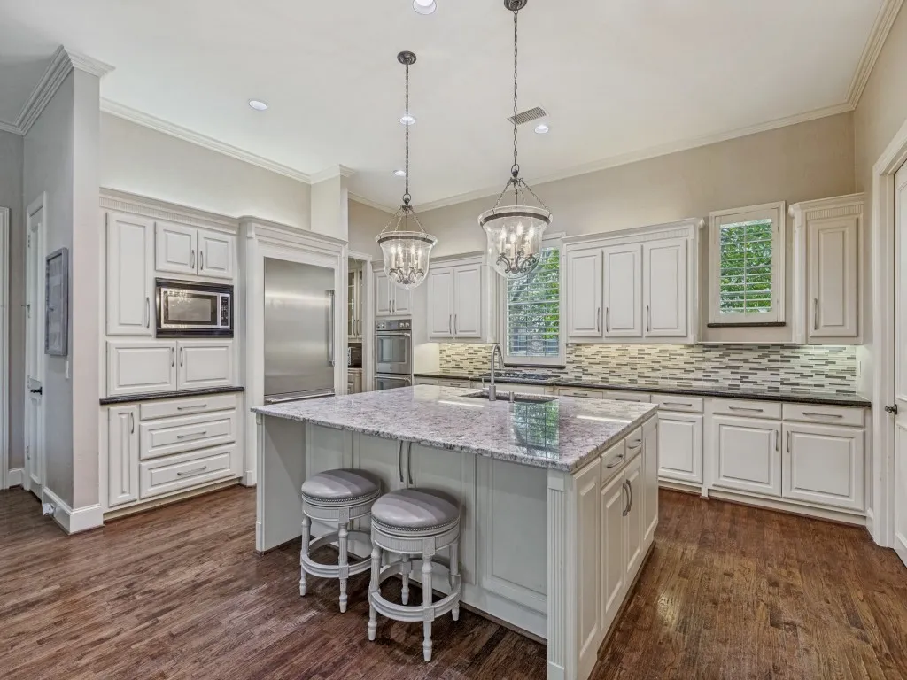 Single Family Residence For Sale in Collin County , 5125 Marble Falls Lane, Plano, Texas 75093, 5 Bedroom, 5 Bathroom, 3 Garage spaces, 5,393 Sqft, built in 1996, mls#21207522, Real Estate Agent in Plano, Homes For Sale in Collin county, Homes For Sale in Plano, Realtor in Plano Texas, Real Estate Brokerage Independent Realty Texas, Luminita Cordes Realtor