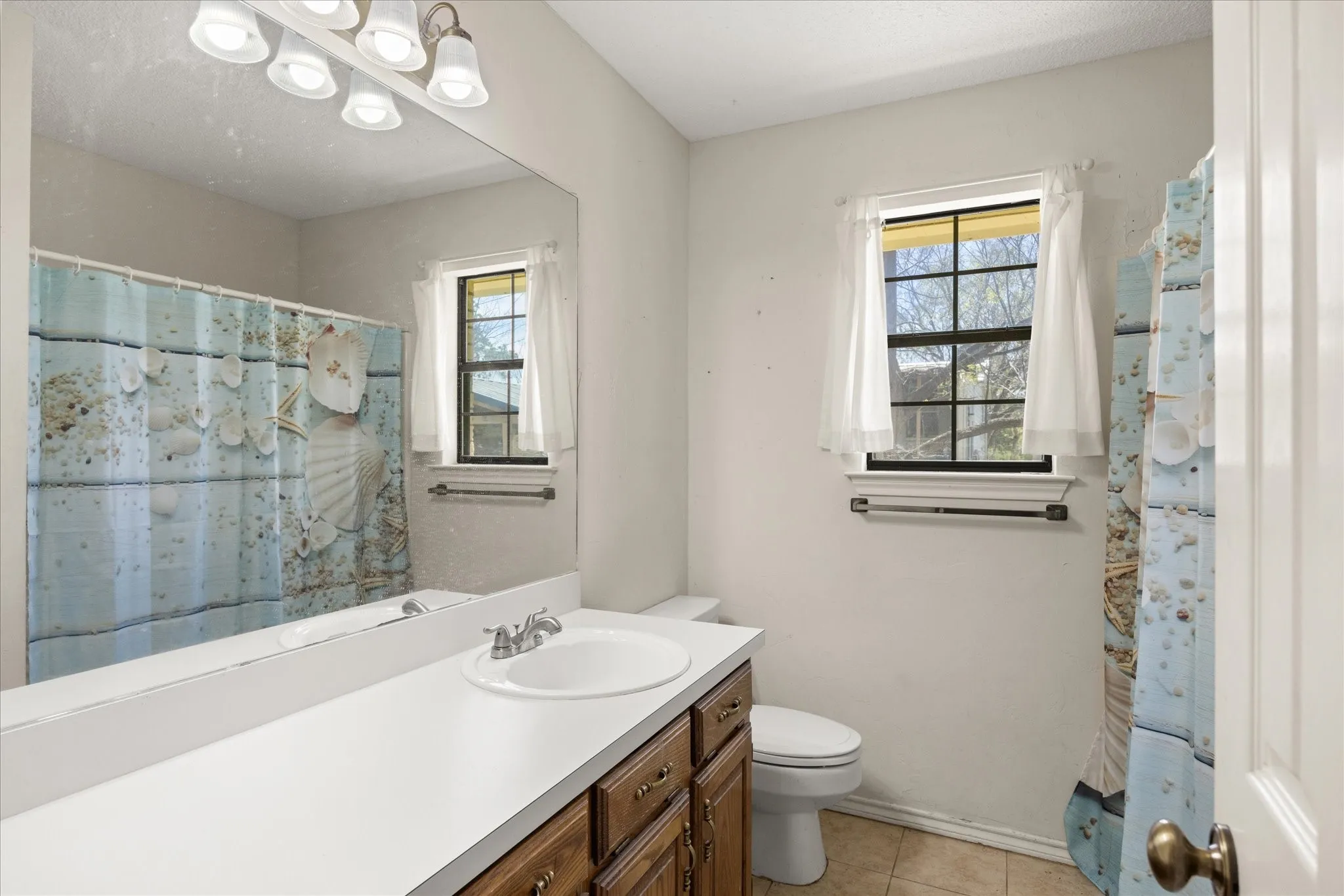 Bathroom for primary bedroom 2