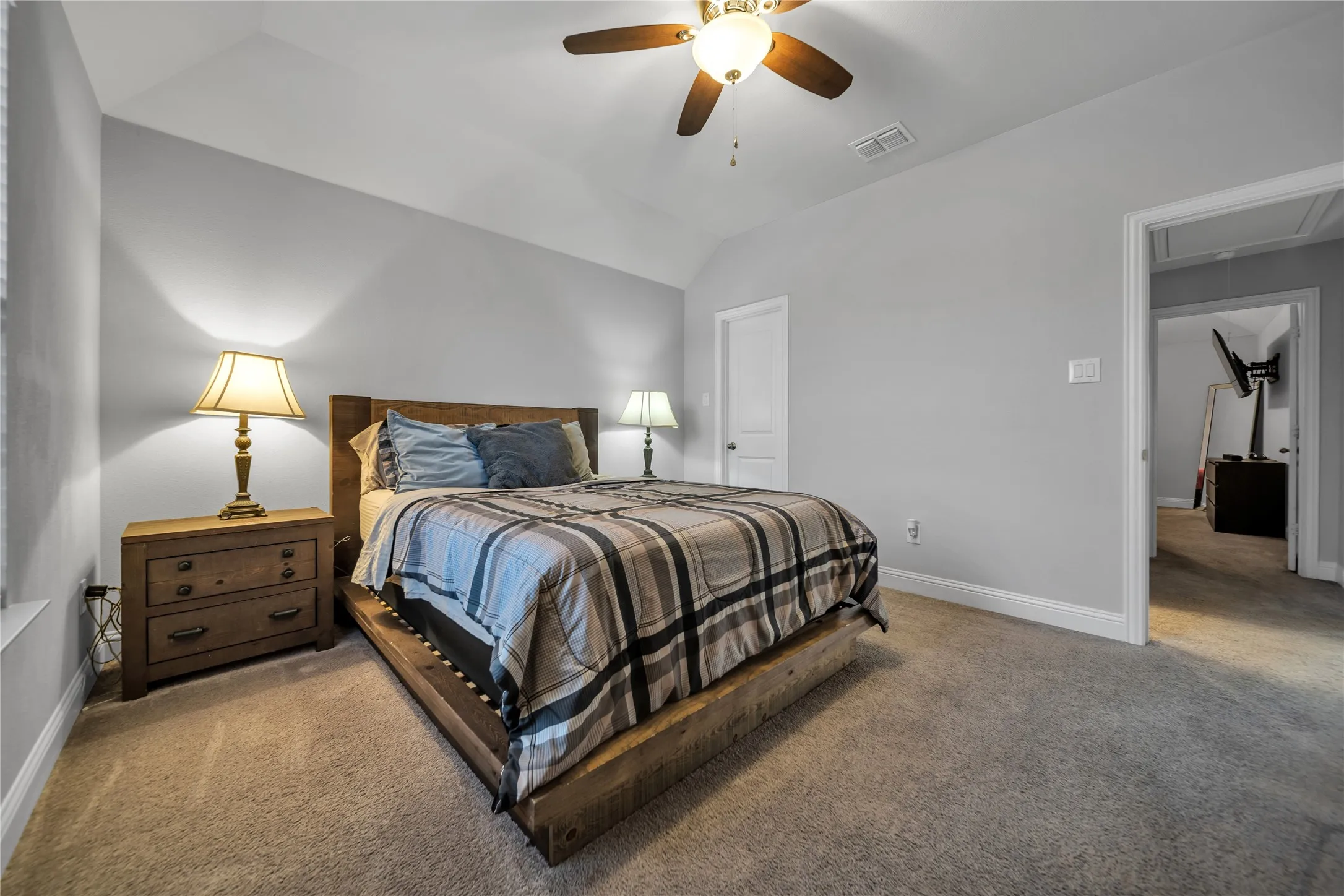 Single Family Residence For Sale in Ellis County , 454 Hillstone Drive, Midlothian, Texas 76065, 4 Bedrooms, 3 Bathrooms, 2 Garage spaces, 3,118 Sqft, built in 2020, Price $495,000, mls#21210352, Real Estate Agent in Midlothian, Homes For Sale in Ellis county, Homes For Sale in Midlothian, Realtor in Midlothian Texas, Real Estate Brokerage Independent Realty Texas, Luminita Cordes Realtor