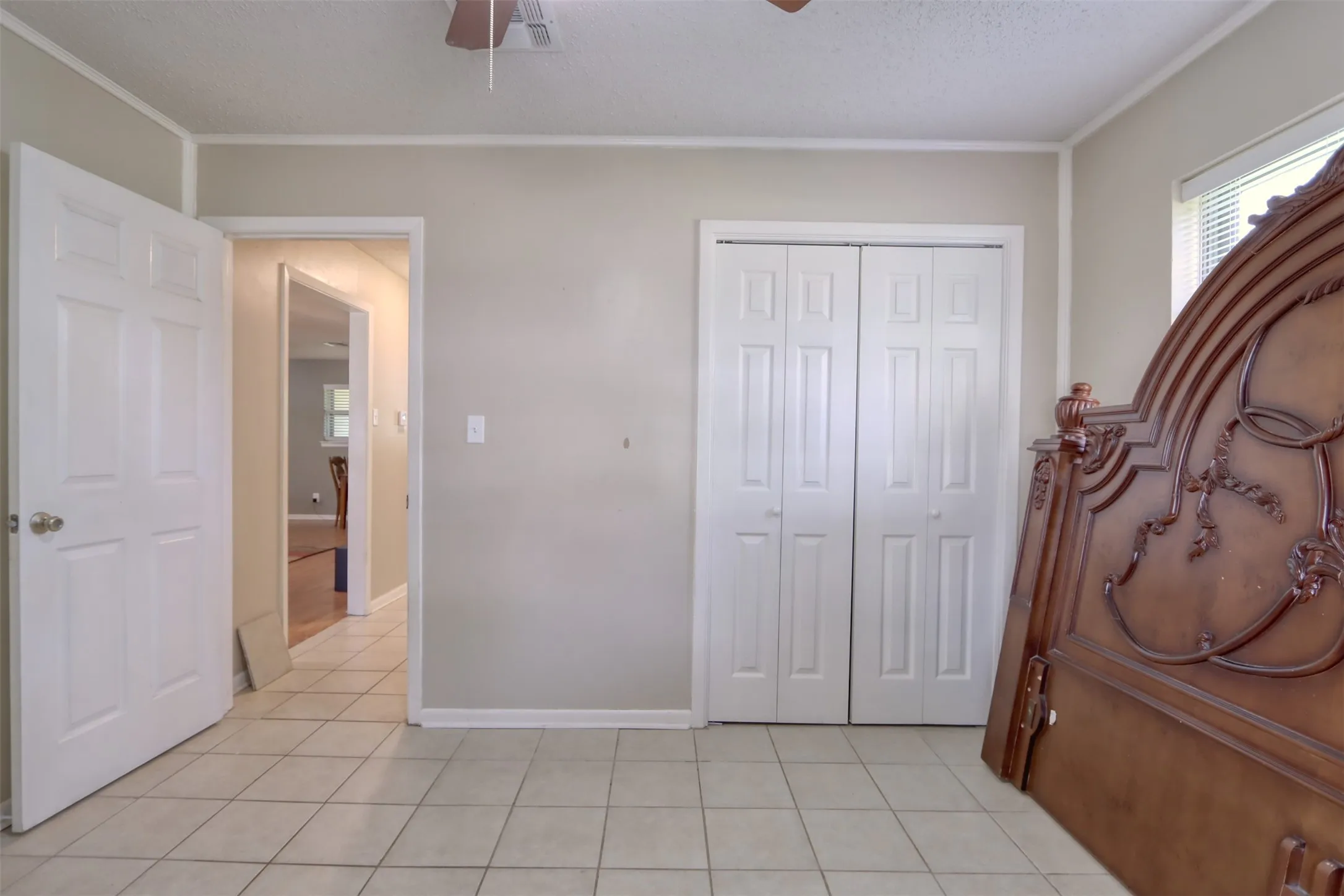 Single Family Residence For Sale in Bosque County , 914 S Avenue N, Clifton, Texas 76634, 4 Bedroom, 2 Bathroom, Garage spaces, 2,304 Sqft, built in 1974, Preowned, mls#21210365, Real Estate Agent in Clifton, Homes For Sale in Bosque county, Homes For Sale in Clifton, Realtor in Clifton Texas, Real Estate Brokerage Independent Realty Texas, Luminita Cordes Realtor