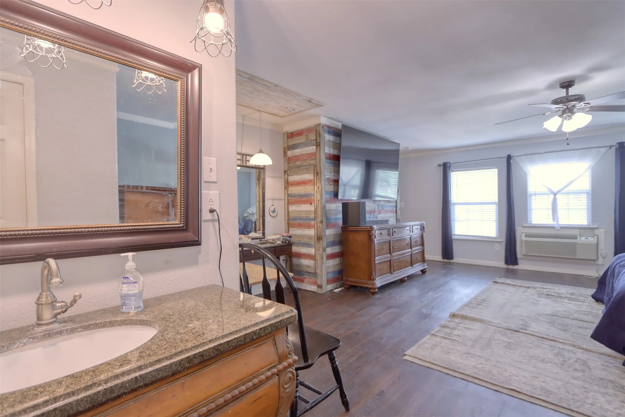 Single Family Residence For Sale in Bosque County , 914 S Avenue N, Clifton, Texas 76634, 4 Bedroom, 2 Bathroom, Garage spaces, 2,304 Sqft, built in 1974, Preowned, mls#21210365, Real Estate Agent in Clifton, Homes For Sale in Bosque county, Homes For Sale in Clifton, Realtor in Clifton Texas, Real Estate Brokerage Independent Realty Texas, Luminita Cordes Realtor