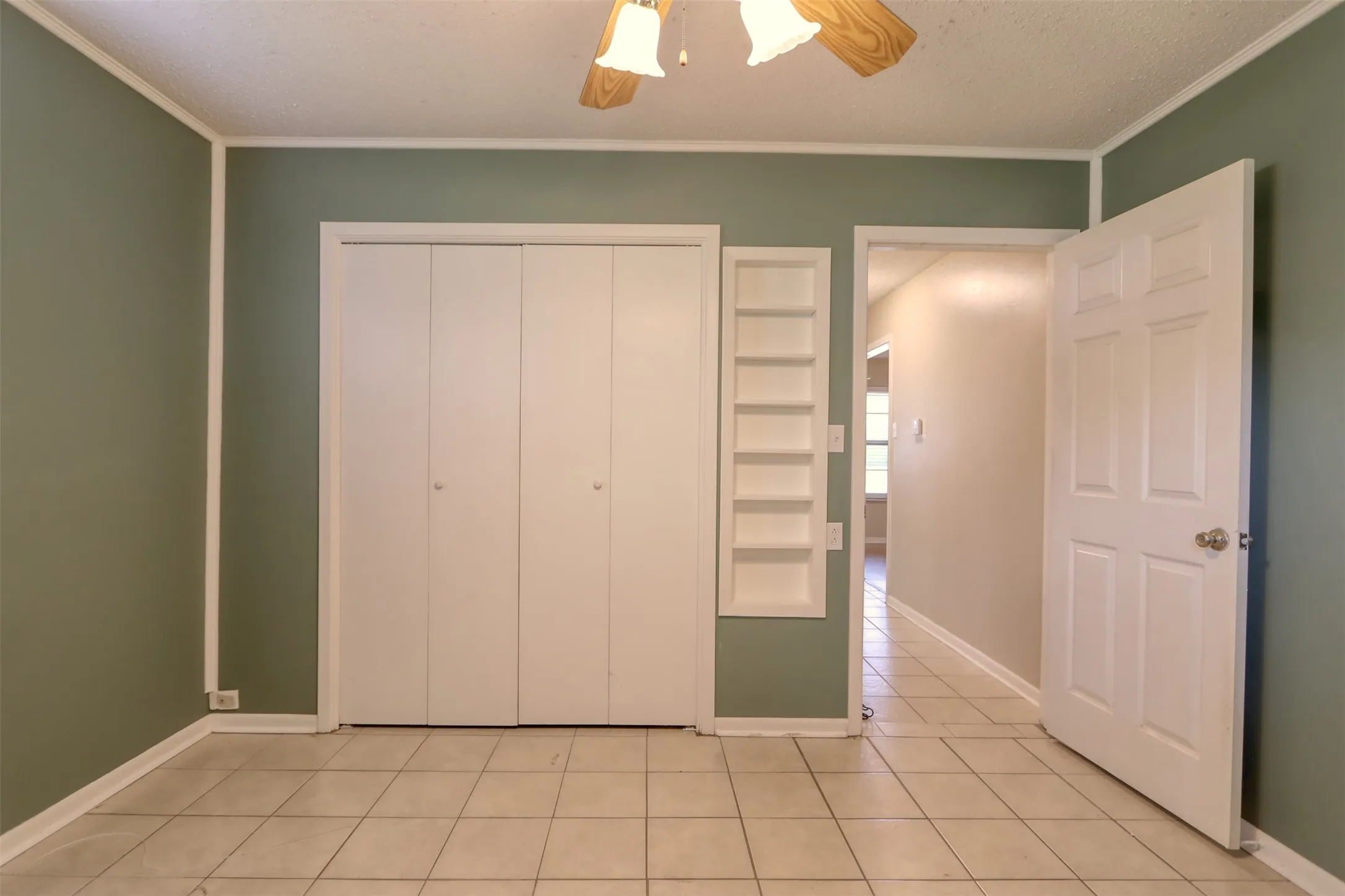 Single Family Residence For Sale in Bosque County , 914 S Avenue N, Clifton, Texas 76634, 4 Bedroom, 2 Bathroom, Garage spaces, 2,304 Sqft, built in 1974, Preowned, mls#21210365, Real Estate Agent in Clifton, Homes For Sale in Bosque county, Homes For Sale in Clifton, Realtor in Clifton Texas, Real Estate Brokerage Independent Realty Texas, Luminita Cordes Realtor