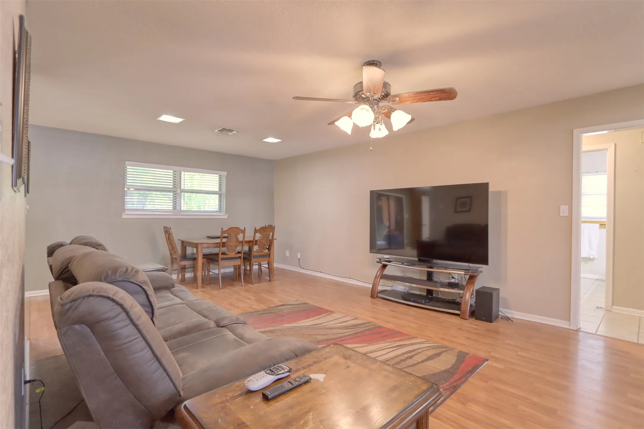 Single Family Residence For Sale in Bosque County , 914 S Avenue N, Clifton, Texas 76634, 4 Bedroom, 2 Bathroom, Garage spaces, 2,304 Sqft, built in 1974, Preowned, mls#21210365, Real Estate Agent in Clifton, Homes For Sale in Bosque county, Homes For Sale in Clifton, Realtor in Clifton Texas, Real Estate Brokerage Independent Realty Texas, Luminita Cordes Realtor