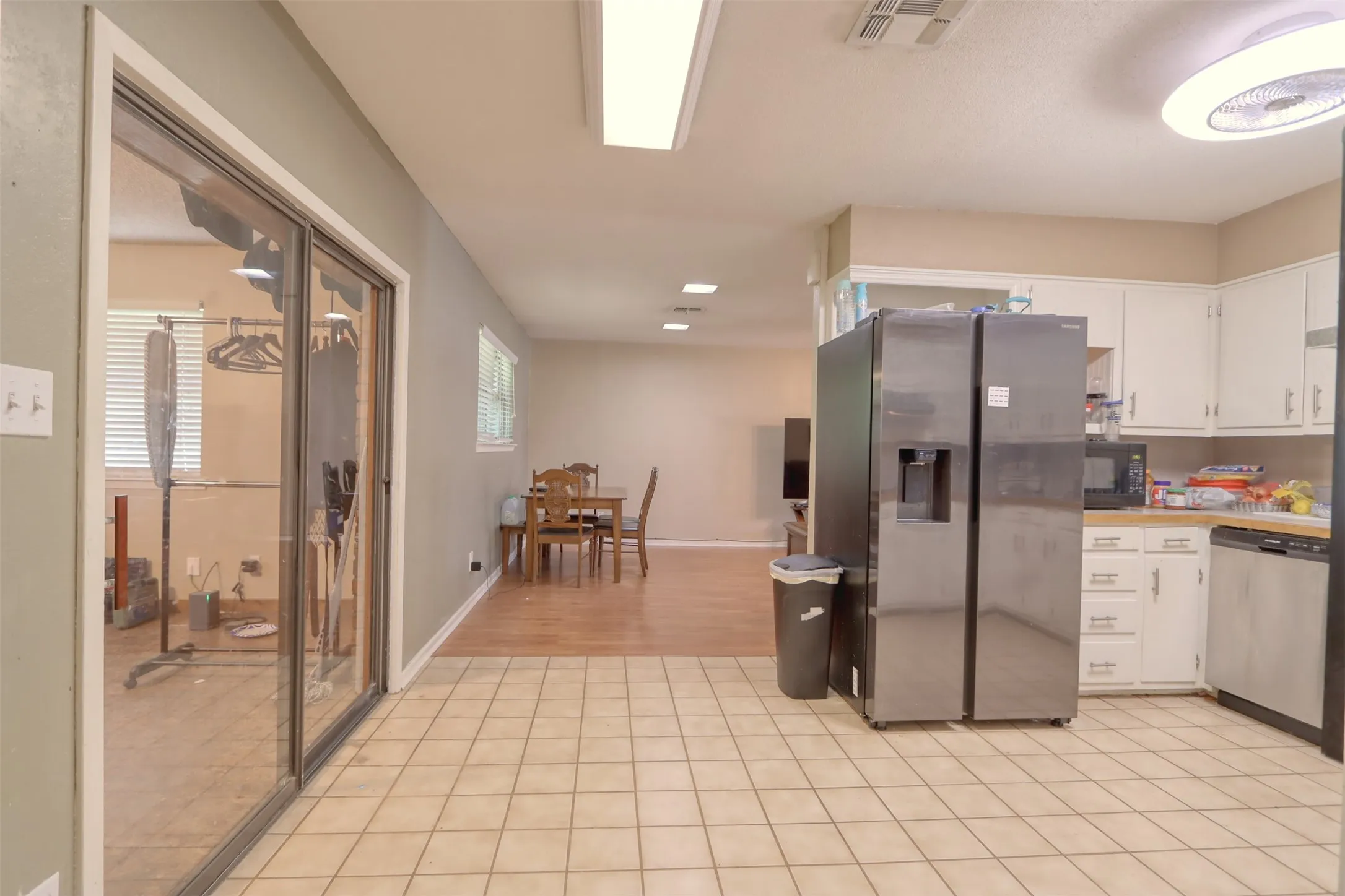 Single Family Residence For Sale in Bosque County , 914 S Avenue N, Clifton, Texas 76634, 4 Bedroom, 2 Bathroom, Garage spaces, 2,304 Sqft, built in 1974, Preowned, mls#21210365, Real Estate Agent in Clifton, Homes For Sale in Bosque county, Homes For Sale in Clifton, Realtor in Clifton Texas, Real Estate Brokerage Independent Realty Texas, Luminita Cordes Realtor