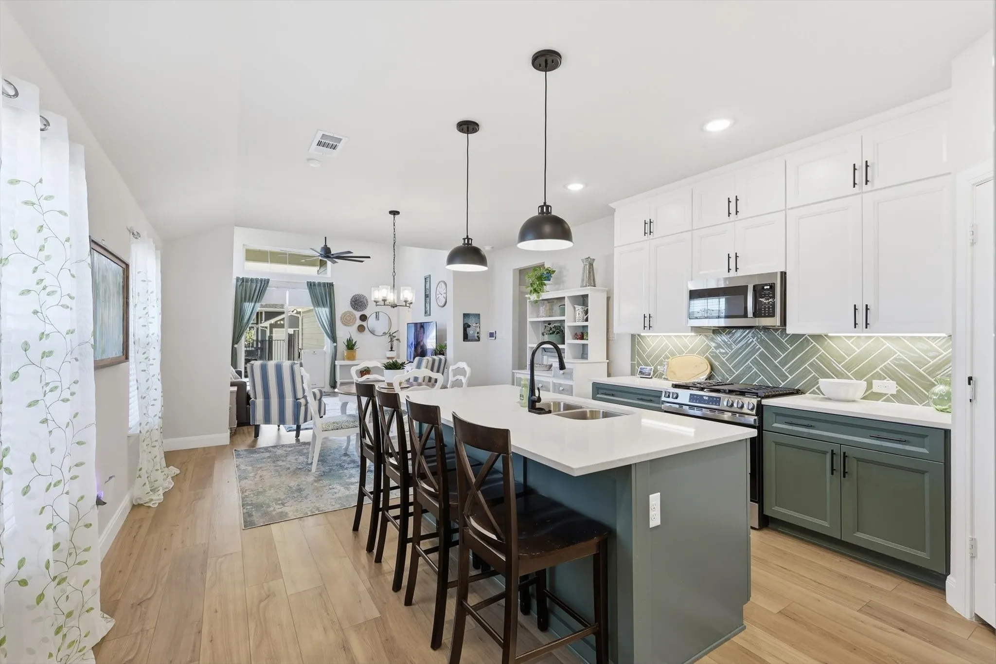 Single Family Residence For Sale in Ellis County , 1018 Abigail Way, Midlothian, Texas 76065, 3 Bedroom, 2 Bathroom, 2 Garage spaces, 1,528 Sqft, built in 2025, mls#21209827, Real Estate Agent in Midlothian, Homes For Sale in Ellis county, Homes For Sale in Midlothian, Realtor in Midlothian Texas, Real Estate Brokerage Independent Realty Texas, Luminita Cordes Realtor