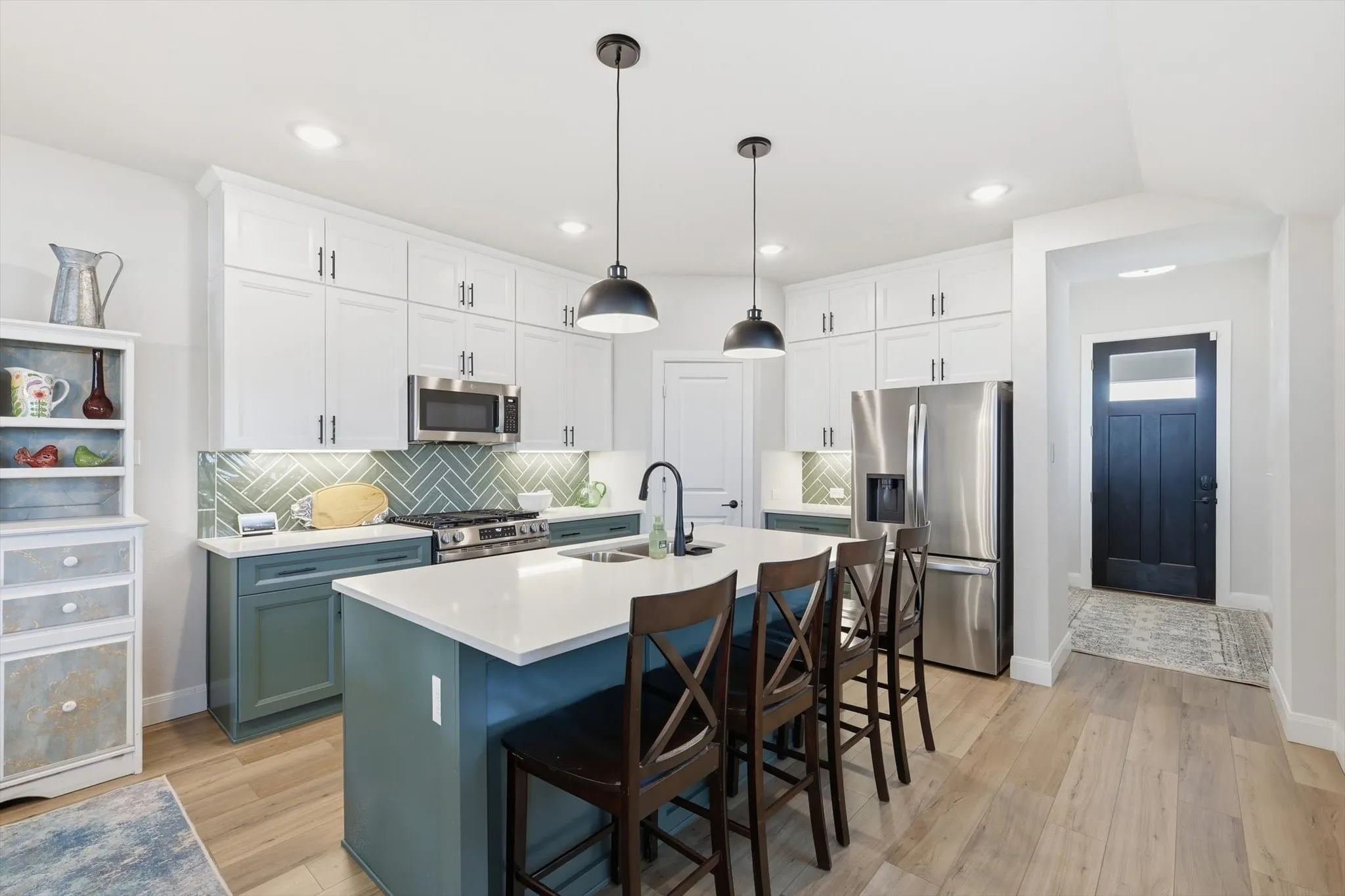 Single Family Residence For Sale in Ellis County , 1018 Abigail Way, Midlothian, Texas 76065, 3 Bedroom, 2 Bathroom, 2 Garage spaces, 1,528 Sqft, built in 2025, mls#21209827, Real Estate Agent in Midlothian, Homes For Sale in Ellis county, Homes For Sale in Midlothian, Realtor in Midlothian Texas, Real Estate Brokerage Independent Realty Texas, Luminita Cordes Realtor