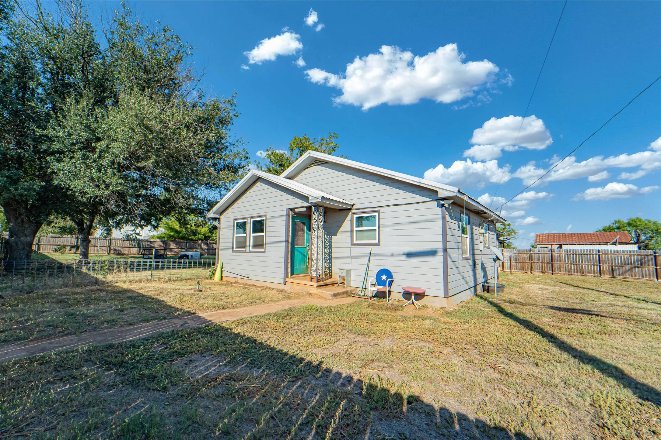 Single Family Residence For Sale in Stephens County , 844 N US Highway 183, Breckenridge, Texas 76424, 3 Bedroom, 2 Bathroom, Garage spaces, 1,827 Sqft, built in 0, mls#21209401, Real Estate Agent in Breckenridge, Homes For Sale in Stephens county, Homes For Sale in Breckenridge, Realtor in Breckenridge Texas, Real Estate Brokerage Independent Realty Texas, Luminita Cordes Realtor