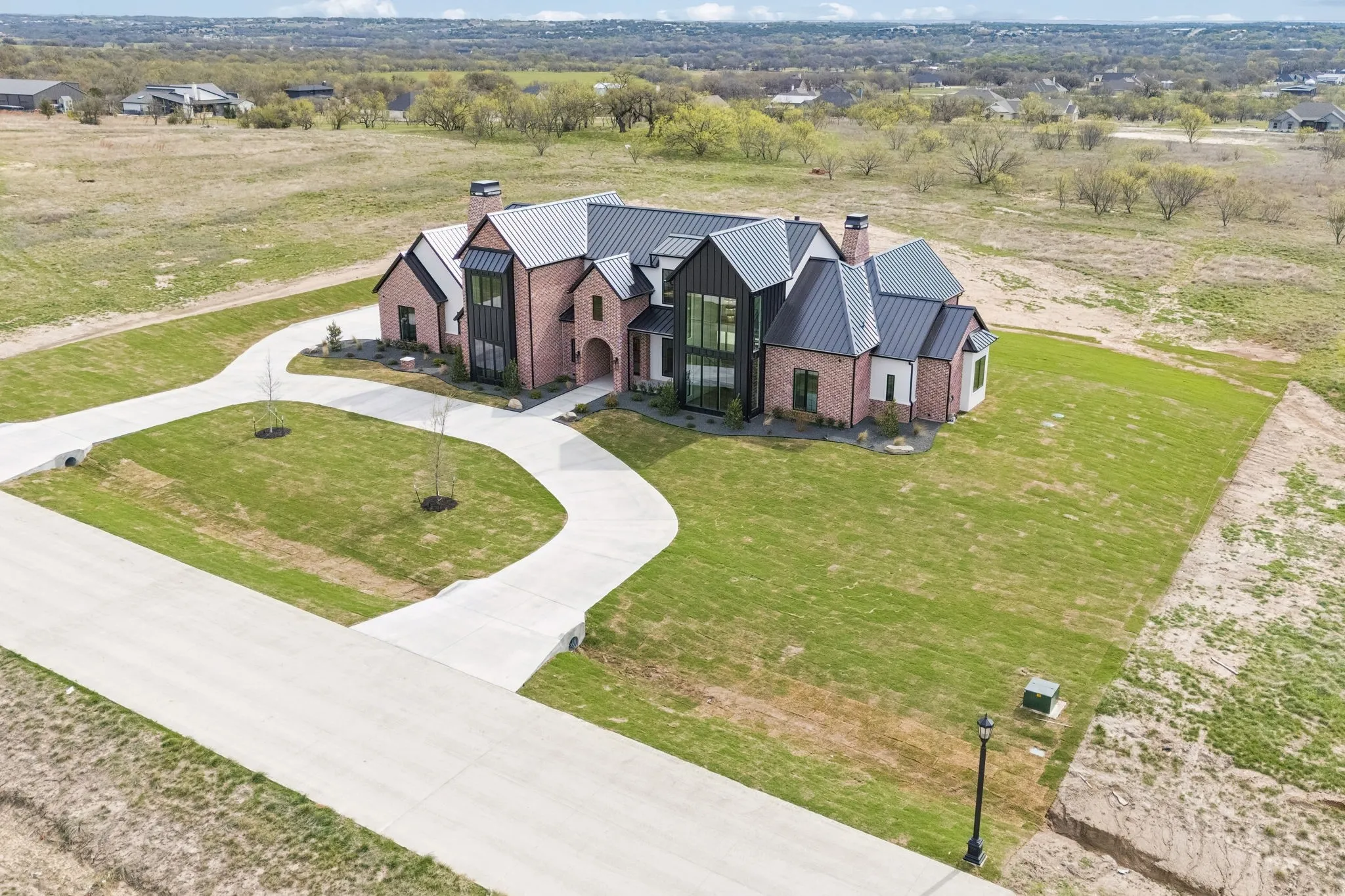 Single Family Residence For Sale in Parker County , 2016 Verona Drive, Weatherford, Texas 76087, 4 Bedroom, 4 Bathroom, 4 Garage spaces, 5,398 Sqft, built in 2026, mls#21209354, Real Estate Agent in Weatherford, Homes For Sale in Parker county, Homes For Sale in Weatherford, Realtor in Weatherford Texas, Real Estate Brokerage Independent Realty Texas, Luminita Cordes Realtor
