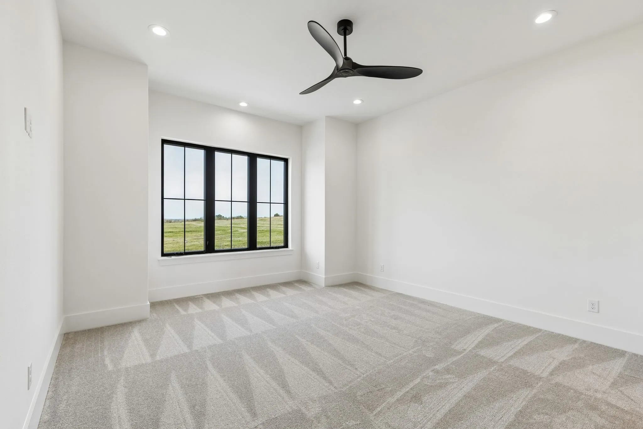 Single Family Residence For Sale in Parker County , 2016 Verona Drive, Weatherford, Texas 76087, 4 Bedroom, 4 Bathroom, 4 Garage spaces, 5,398 Sqft, built in 2026, mls#21209354, Real Estate Agent in Weatherford, Homes For Sale in Parker county, Homes For Sale in Weatherford, Realtor in Weatherford Texas, Real Estate Brokerage Independent Realty Texas, Luminita Cordes Realtor
