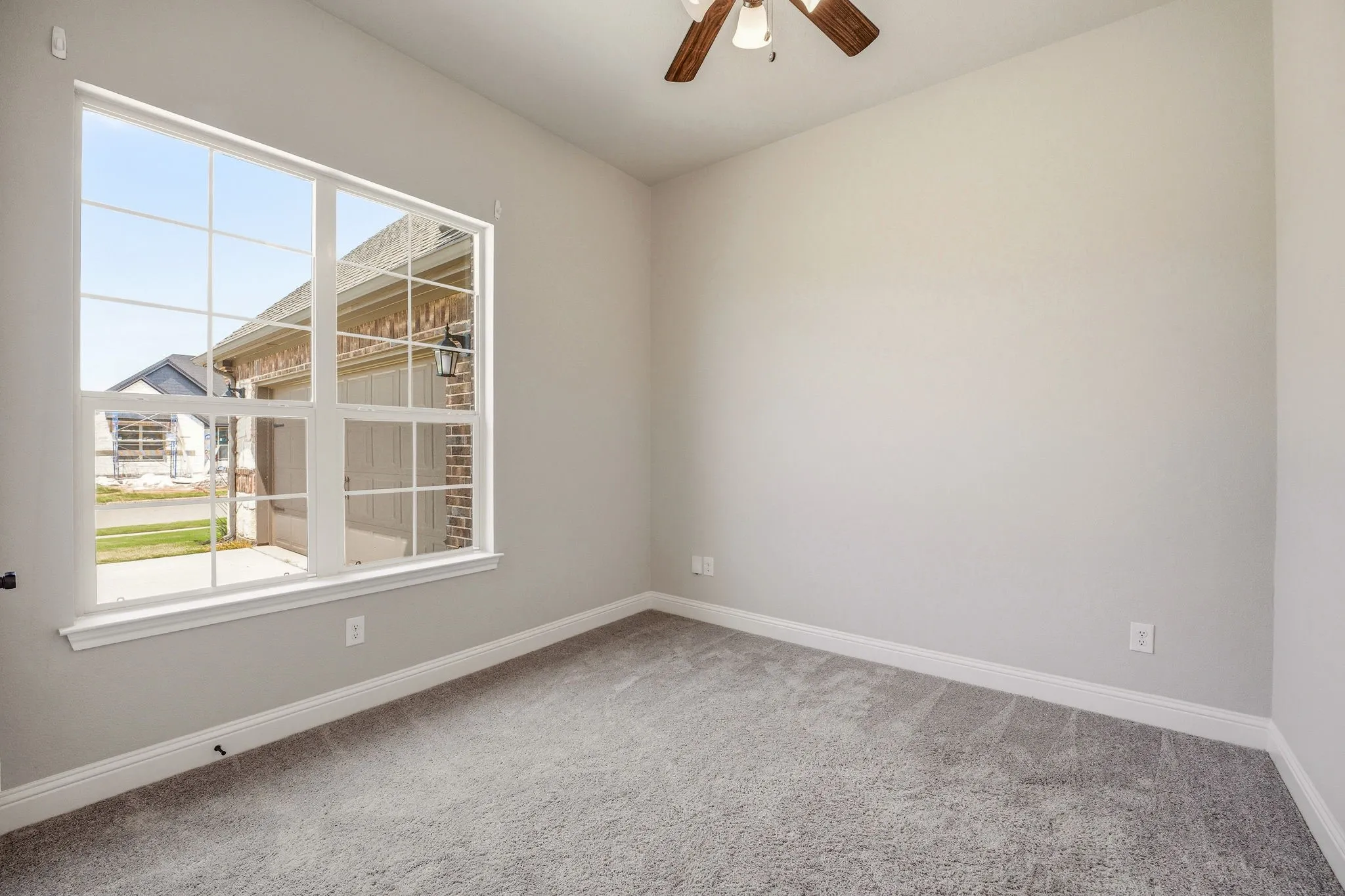 Single Family Residence For Sale in Hood County , 1038 Mickelson Drive, Granbury, Texas 76048, 4 Bedroom, 2 Bathroom, 2 Garage spaces, 2,294 Sqft, built in 2022, mls#21194523, Real Estate Agent in Granbury, Homes For Sale in Hood county, Homes For Sale in Granbury, Realtor in Granbury Texas, Real Estate Brokerage Independent Realty Texas, Luminita Cordes Realtor