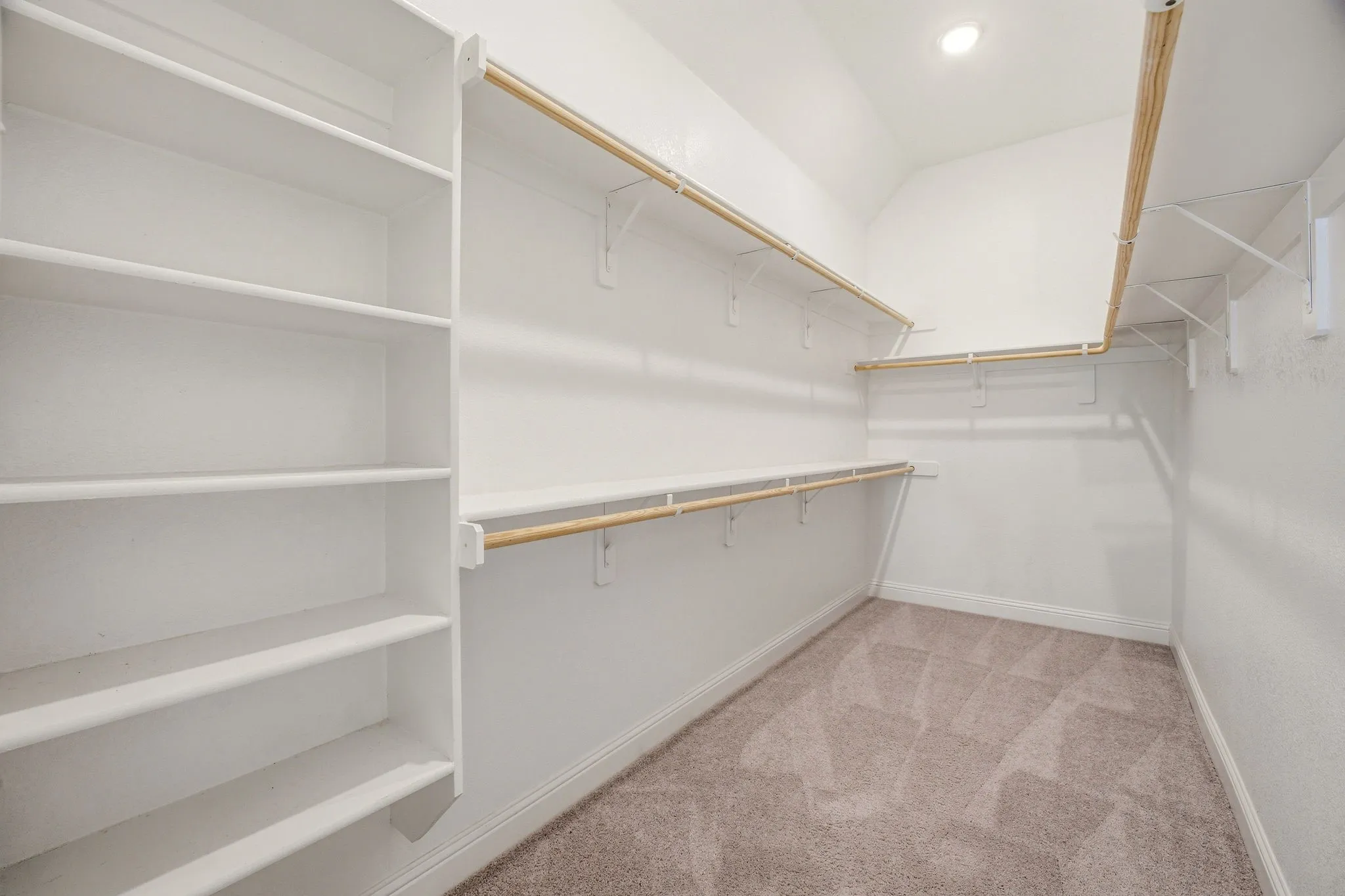 Single Family Residence For Sale in Hood County , 1038 Mickelson Drive, Granbury, Texas 76048, 4 Bedroom, 2 Bathroom, 2 Garage spaces, 2,294 Sqft, built in 2022, mls#21194523, Real Estate Agent in Granbury, Homes For Sale in Hood county, Homes For Sale in Granbury, Realtor in Granbury Texas, Real Estate Brokerage Independent Realty Texas, Luminita Cordes Realtor