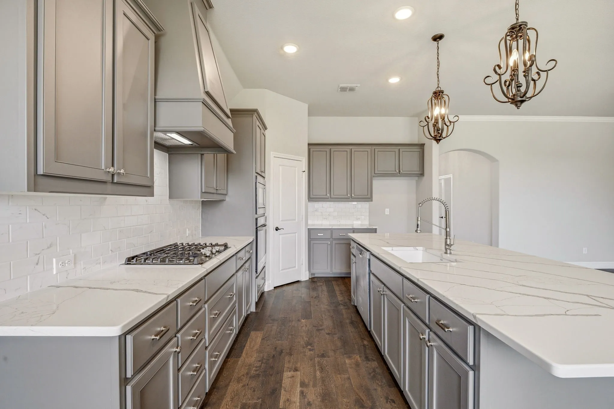 Single Family Residence For Sale in Hood County , 1038 Mickelson Drive, Granbury, Texas 76048, 4 Bedroom, 2 Bathroom, 2 Garage spaces, 2,294 Sqft, built in 2022, mls#21194523, Real Estate Agent in Granbury, Homes For Sale in Hood county, Homes For Sale in Granbury, Realtor in Granbury Texas, Real Estate Brokerage Independent Realty Texas, Luminita Cordes Realtor