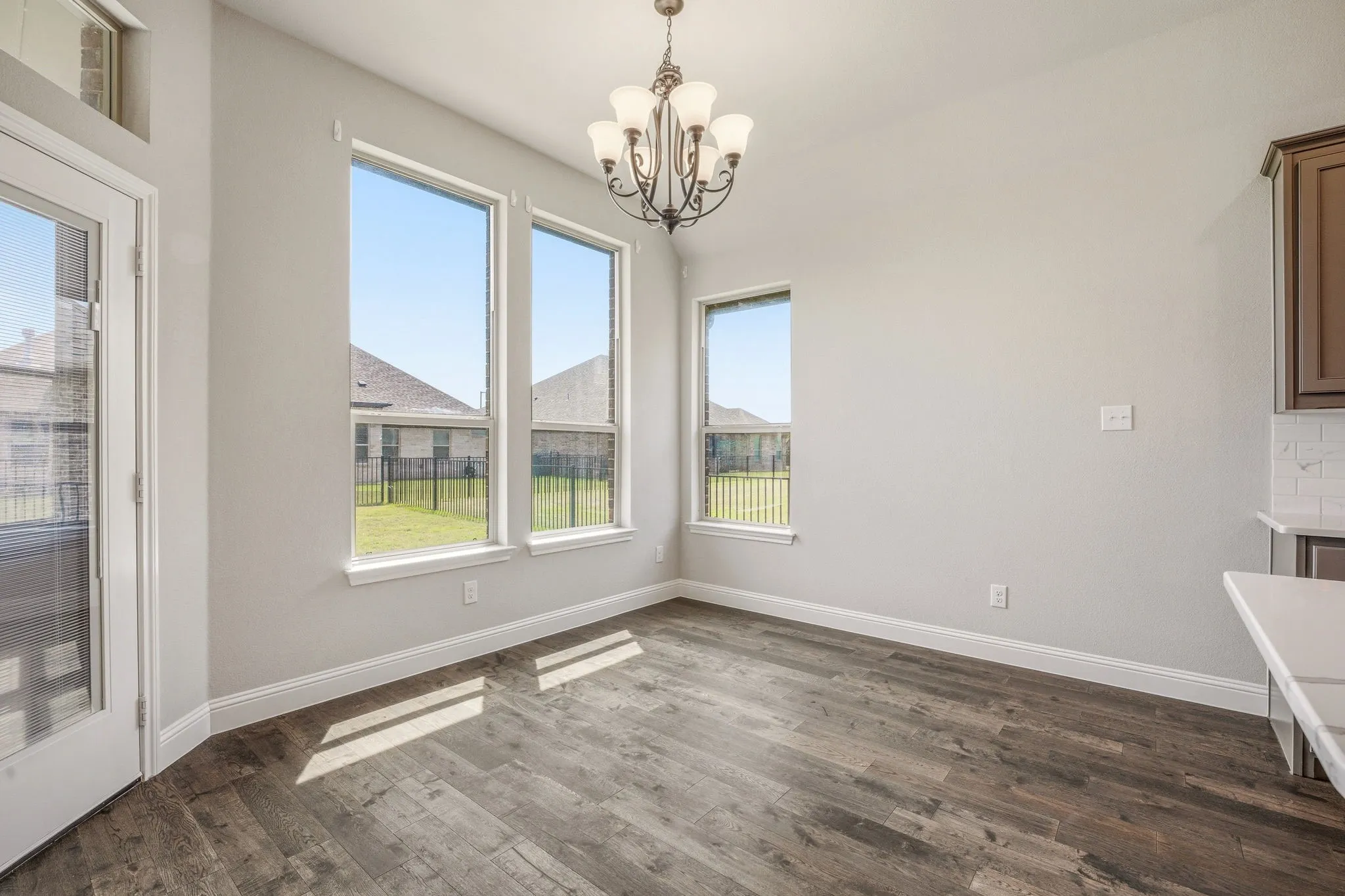 Single Family Residence For Sale in Hood County , 1038 Mickelson Drive, Granbury, Texas 76048, 4 Bedroom, 2 Bathroom, 2 Garage spaces, 2,294 Sqft, built in 2022, mls#21194523, Real Estate Agent in Granbury, Homes For Sale in Hood county, Homes For Sale in Granbury, Realtor in Granbury Texas, Real Estate Brokerage Independent Realty Texas, Luminita Cordes Realtor