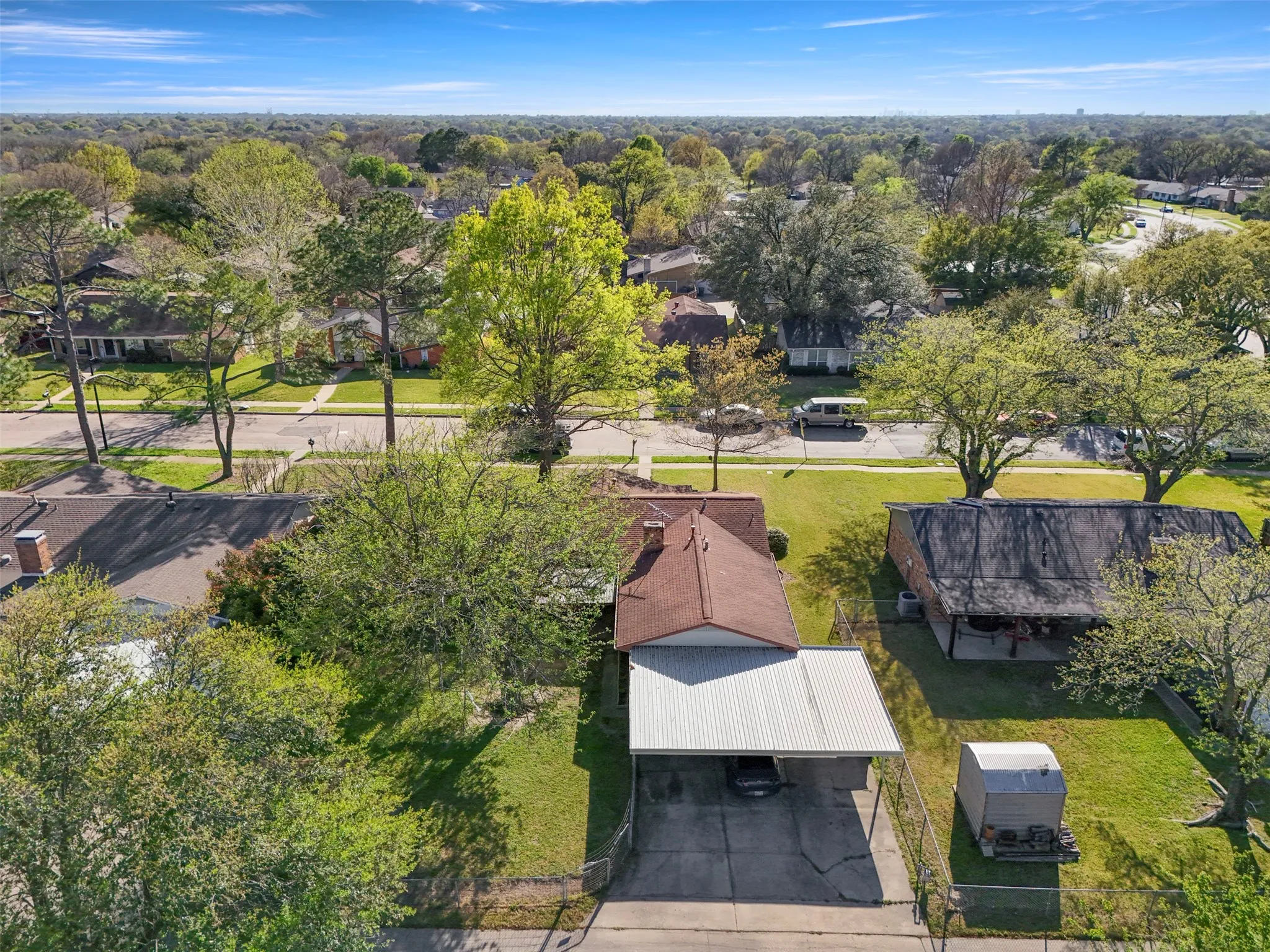 Single Family Residence For Sale in Dallas County , 409 Colonial Drive, Garland, Texas 75043, 3 Bedroom, 2 Bathroom, 2 Garage spaces, 1,450 Sqft, built in 1971, Price $244,900, mls#21207031, Real Estate Agent in Garland, Homes For Sale in Dallas county, Homes For Sale in Garland, Realtor in Garland Texas, Real Estate Brokerage Independent Realty Texas, Luminita Cordes Realtor