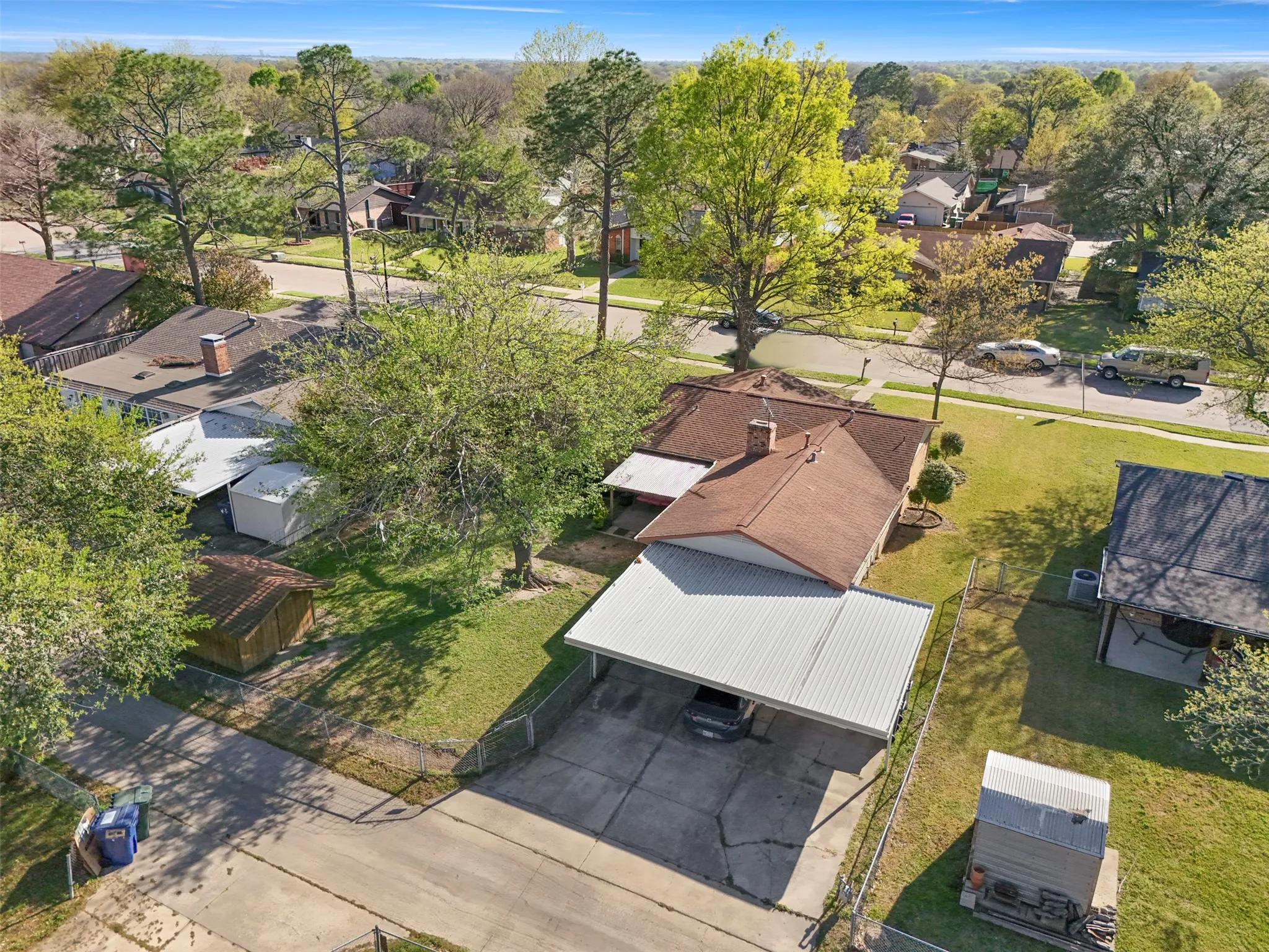 Single Family Residence For Sale in Dallas County , 409 Colonial Drive, Garland, Texas 75043, 3 Bedroom, 2 Bathroom, 2 Garage spaces, 1,450 Sqft, built in 1971, Price $244,900, mls#21207031, Real Estate Agent in Garland, Homes For Sale in Dallas county, Homes For Sale in Garland, Realtor in Garland Texas, Real Estate Brokerage Independent Realty Texas, Luminita Cordes Realtor