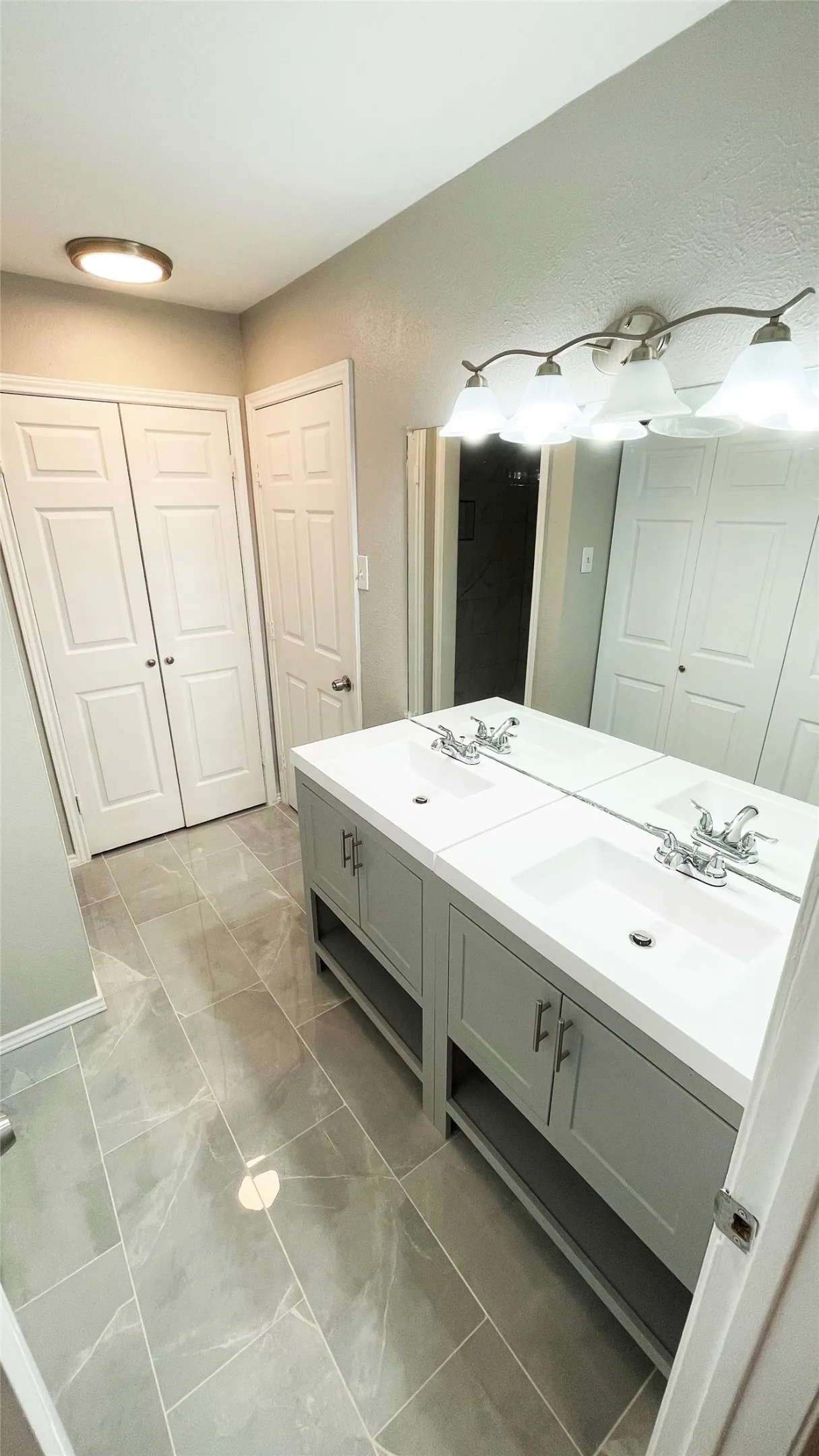 Condominium For Sale in Dallas County , 9600 Royal Lane 604, Dallas, Texas 75243, 2 Bedroom, 2 Bathroom, Garage spaces, 1,064 Sqft, built in 1983, mls#21210611, Real Estate Agent in Dallas, Homes For Sale in Dallas county, Homes For Sale in Dallas, Realtor in Dallas Texas, Real Estate Brokerage Independent Realty Texas, Luminita Cordes Realtor