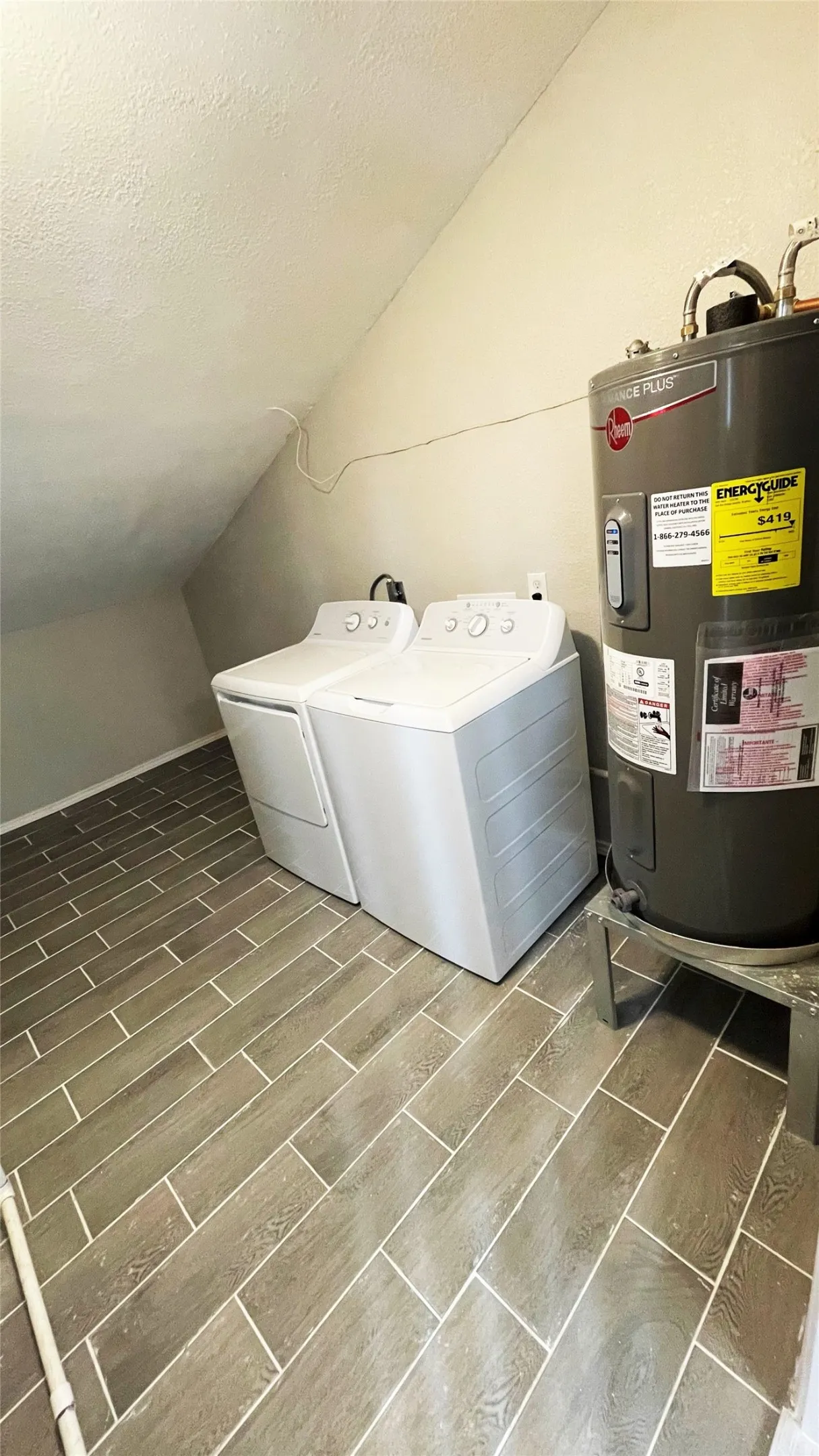 Condominium For Sale in Dallas County , 9600 Royal Lane 604, Dallas, Texas 75243, 2 Bedroom, 2 Bathroom, Garage spaces, 1,064 Sqft, built in 1983, mls#21210611, Real Estate Agent in Dallas, Homes For Sale in Dallas county, Homes For Sale in Dallas, Realtor in Dallas Texas, Real Estate Brokerage Independent Realty Texas, Luminita Cordes Realtor