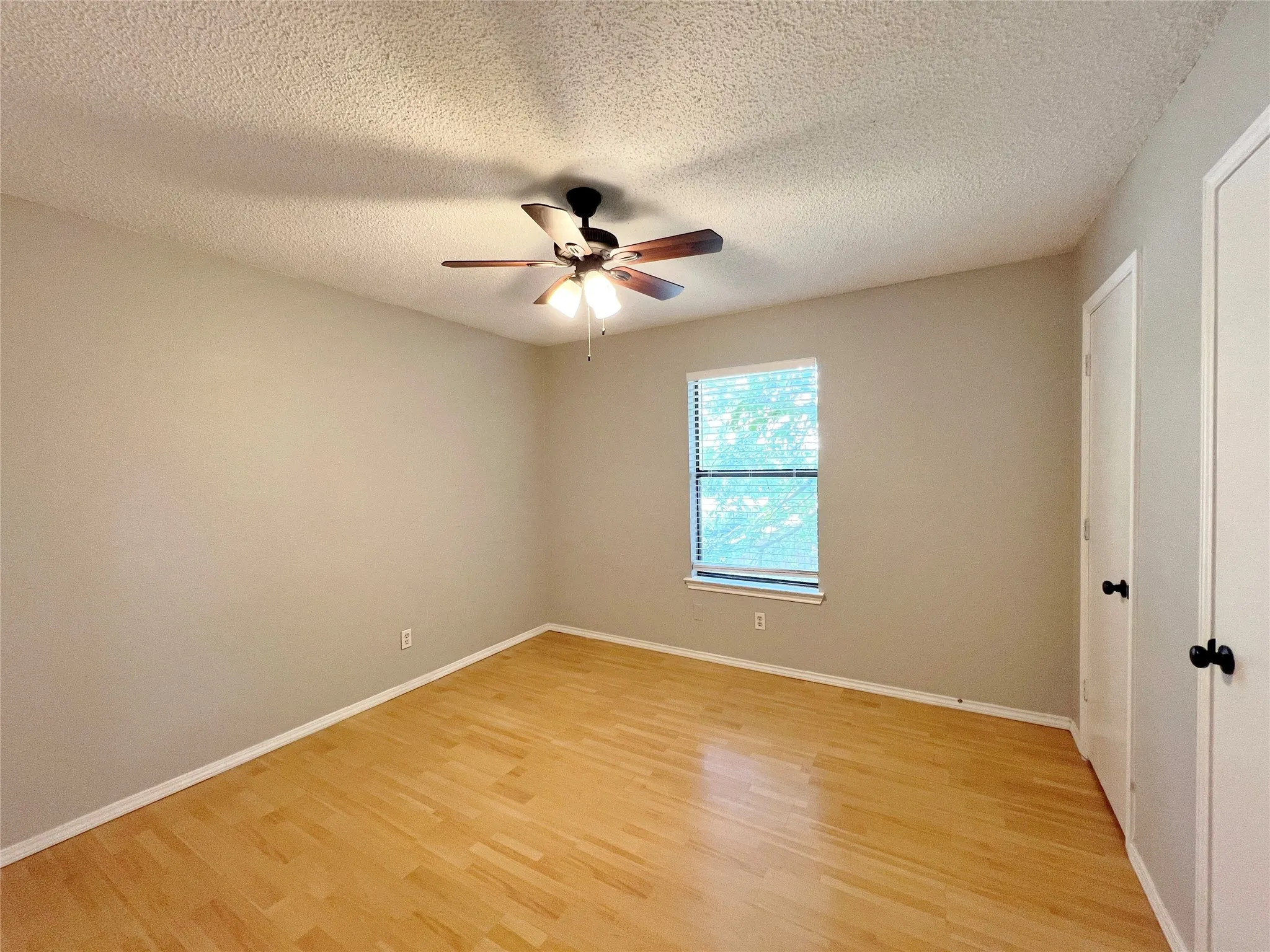 Quadruplex For Rent in Parker County , 104 Woodie Way C, Fort Worth, Texas 76108, 2 Bedroom, 1 Bathroom, Garage spaces, 870 Sqft, built in 1984, Preowned, mls#21210697, Real Estate Agent in Fort Worth, Homes For Rent in Parker county, Homes For Rent in Fort Worth, Realtor in Fort Worth Texas, Real Estate Brokerage Independent Realty Texas, Luminita Cordes Realtor