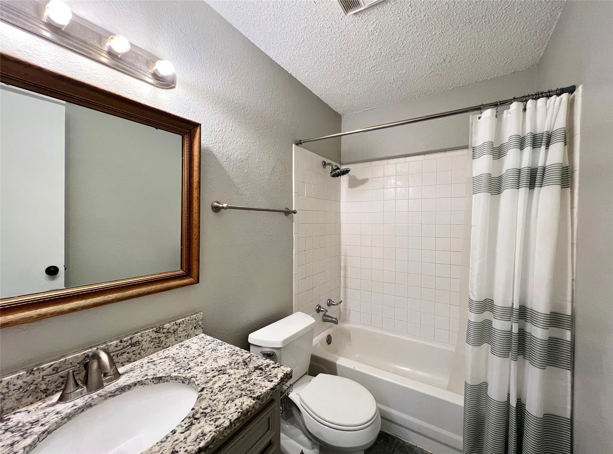 Quadruplex For Rent in Parker County , 104 Woodie Way C, Fort Worth, Texas 76108, 2 Bedroom, 1 Bathroom, Garage spaces, 870 Sqft, built in 1984, Preowned, mls#21210697, Real Estate Agent in Fort Worth, Homes For Rent in Parker county, Homes For Rent in Fort Worth, Realtor in Fort Worth Texas, Real Estate Brokerage Independent Realty Texas, Luminita Cordes Realtor