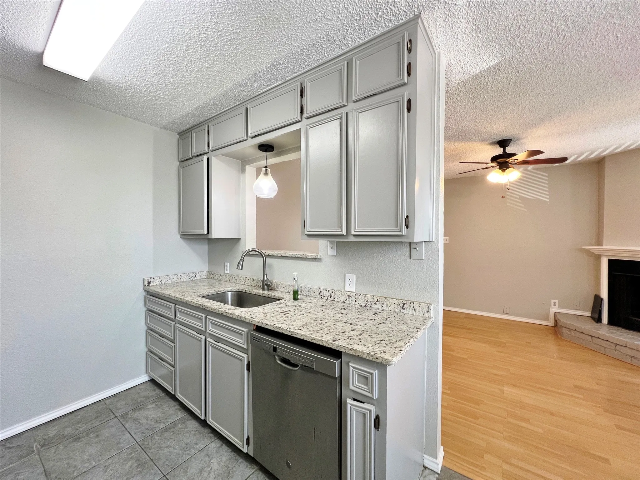 Quadruplex For Rent in Parker County , 104 Woodie Way C, Fort Worth, Texas 76108, 2 Bedroom, 1 Bathroom, Garage spaces, 870 Sqft, built in 1984, Preowned, mls#21210697, Real Estate Agent in Fort Worth, Homes For Rent in Parker county, Homes For Rent in Fort Worth, Realtor in Fort Worth Texas, Real Estate Brokerage Independent Realty Texas, Luminita Cordes Realtor