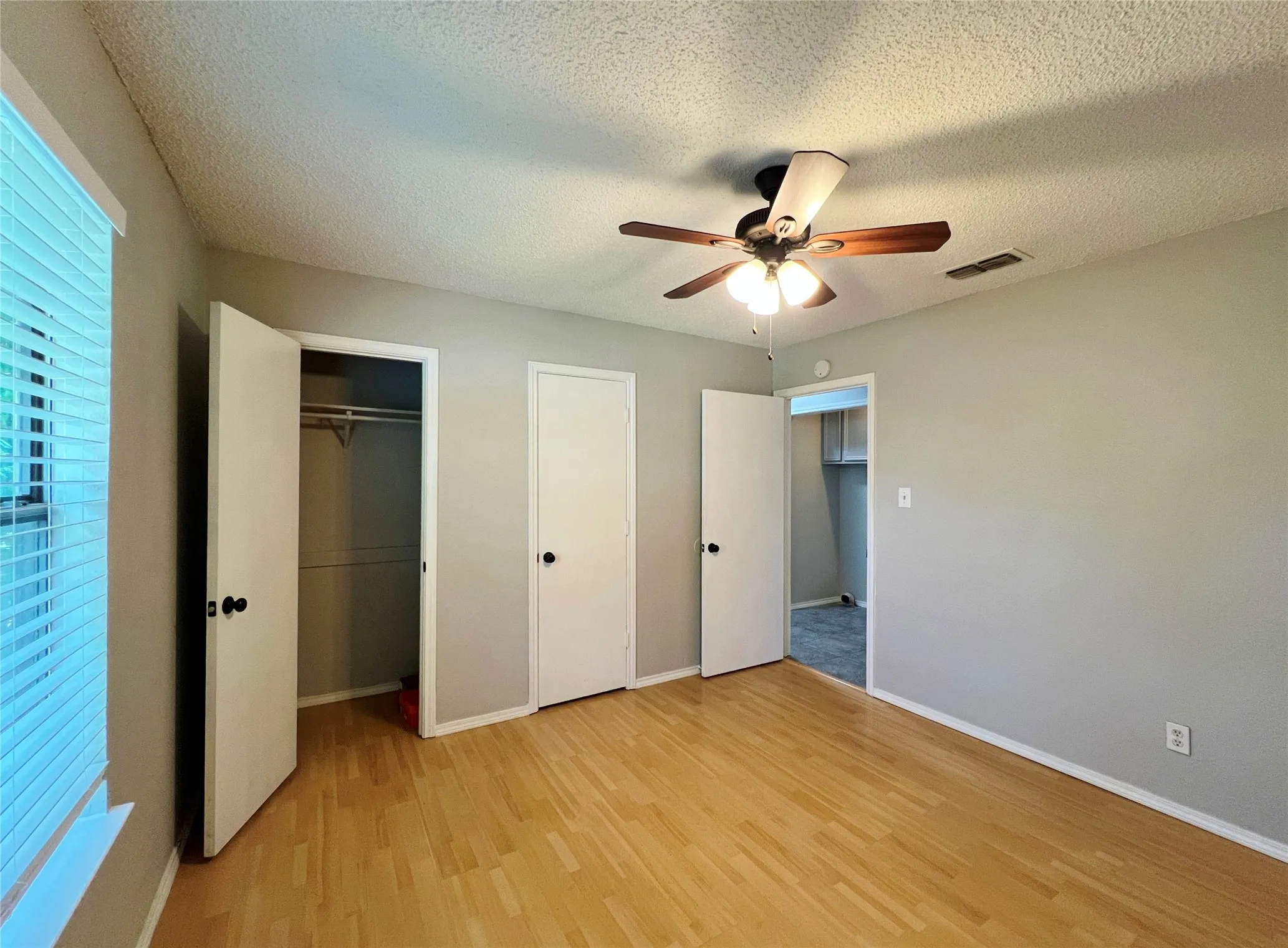 Quadruplex For Rent in Parker County , 104 Woodie Way C, Fort Worth, Texas 76108, 2 Bedroom, 1 Bathroom, Garage spaces, 870 Sqft, built in 1984, Preowned, mls#21210697, Real Estate Agent in Fort Worth, Homes For Rent in Parker county, Homes For Rent in Fort Worth, Realtor in Fort Worth Texas, Real Estate Brokerage Independent Realty Texas, Luminita Cordes Realtor