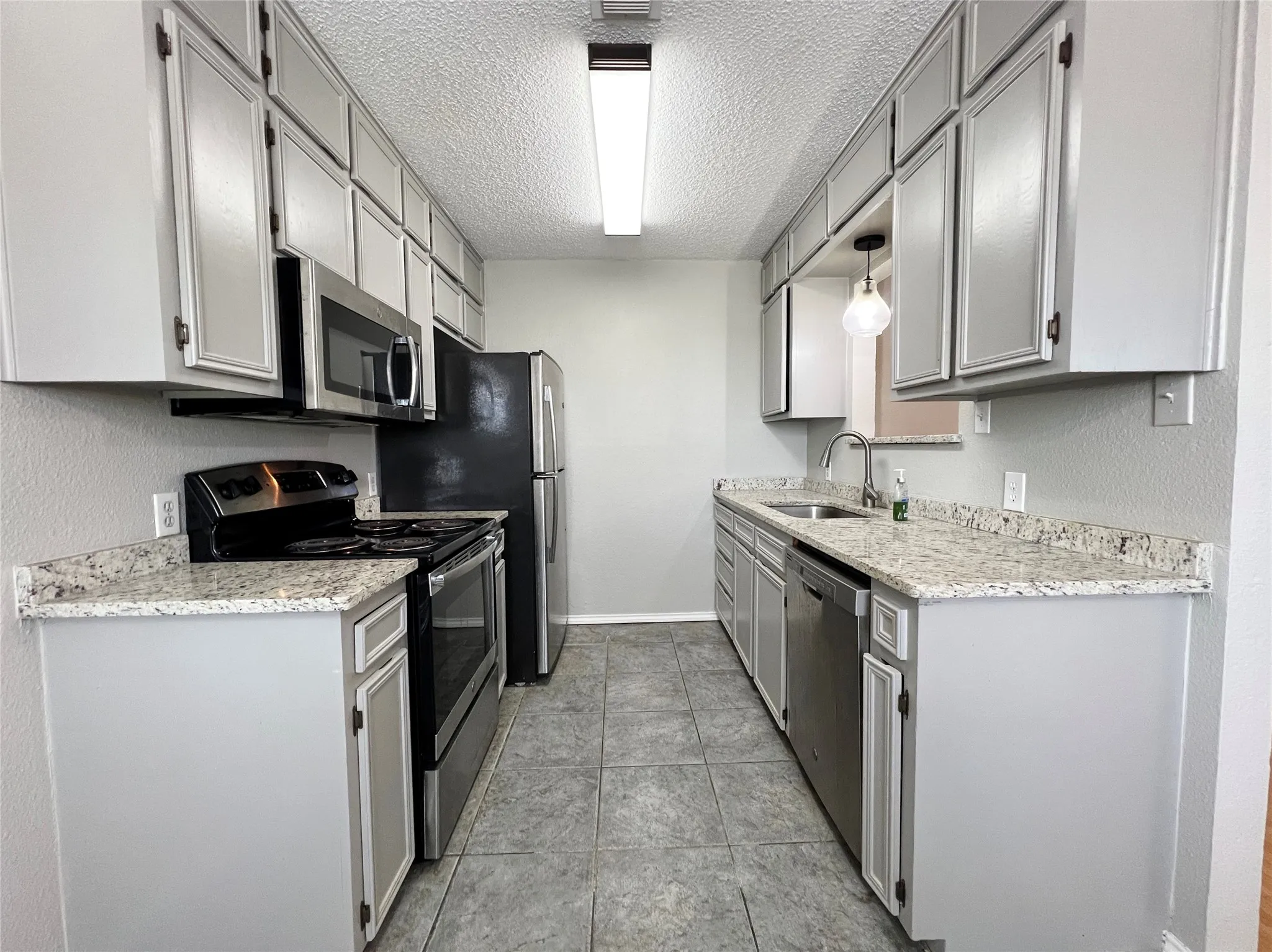 Quadruplex For Rent in Parker County , 104 Woodie Way C, Fort Worth, Texas 76108, 2 Bedroom, 1 Bathroom, Garage spaces, 870 Sqft, built in 1984, Preowned, mls#21210697, Real Estate Agent in Fort Worth, Homes For Rent in Parker county, Homes For Rent in Fort Worth, Realtor in Fort Worth Texas, Real Estate Brokerage Independent Realty Texas, Luminita Cordes Realtor