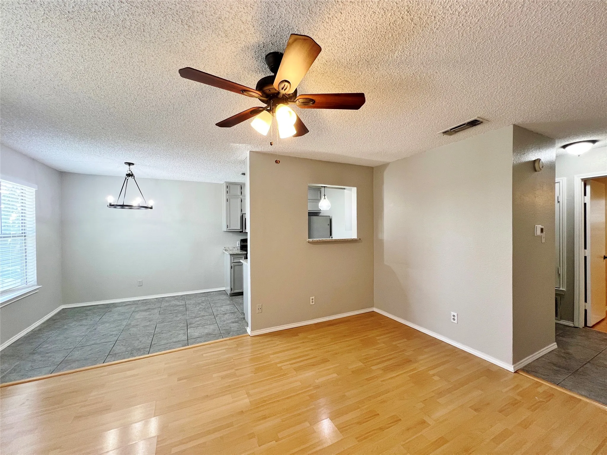 Quadruplex For Rent in Parker County , 104 Woodie Way C, Fort Worth, Texas 76108, 2 Bedroom, 1 Bathroom, Garage spaces, 870 Sqft, built in 1984, Preowned, mls#21210697, Real Estate Agent in Fort Worth, Homes For Rent in Parker county, Homes For Rent in Fort Worth, Realtor in Fort Worth Texas, Real Estate Brokerage Independent Realty Texas, Luminita Cordes Realtor