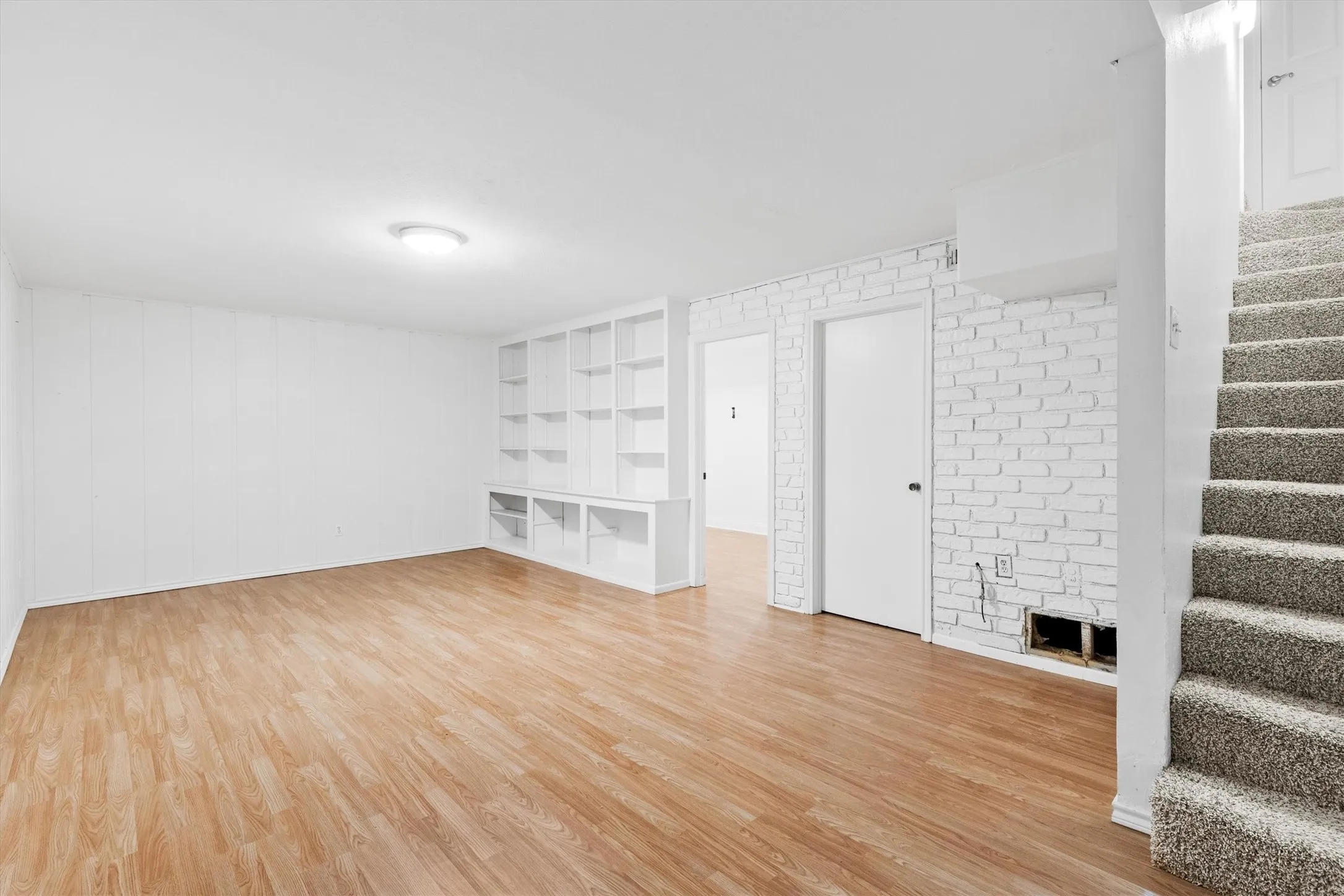 Condominium For Sale in Collin County , 2632 Custer Parkway C, Richardson, Texas 75080, 2 Bedroom, 3 Bathroom, Garage spaces, 1,814 Sqft, built in 1973, mls#21209477, Real Estate Agent in Richardson, Homes For Sale in Collin county, Homes For Sale in Richardson, Realtor in Richardson Texas, Real Estate Brokerage Independent Realty Texas, Luminita Cordes Realtor