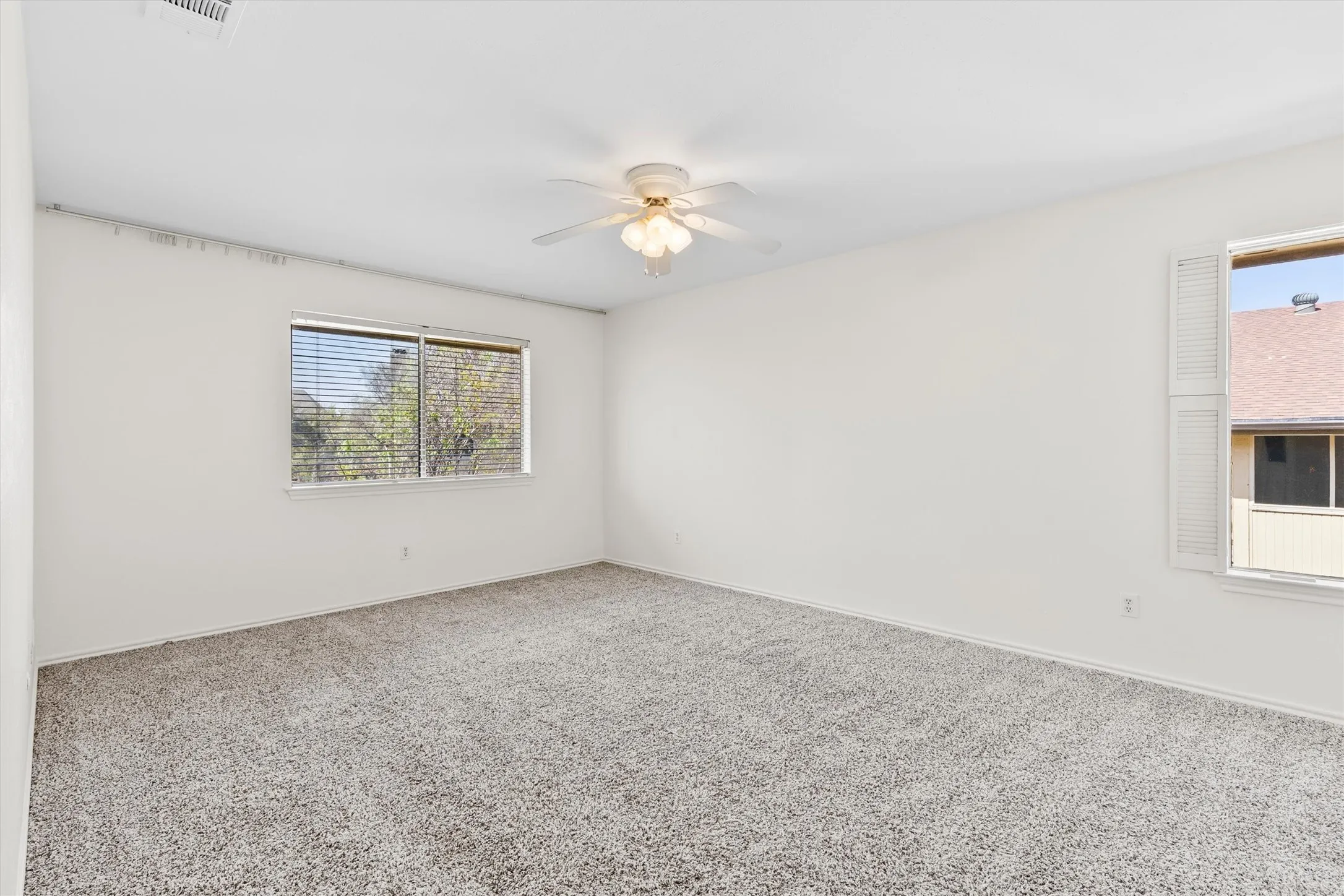 Condominium For Sale in Collin County , 2632 Custer Parkway C, Richardson, Texas 75080, 2 Bedroom, 3 Bathroom, Garage spaces, 1,814 Sqft, built in 1973, mls#21209477, Real Estate Agent in Richardson, Homes For Sale in Collin county, Homes For Sale in Richardson, Realtor in Richardson Texas, Real Estate Brokerage Independent Realty Texas, Luminita Cordes Realtor