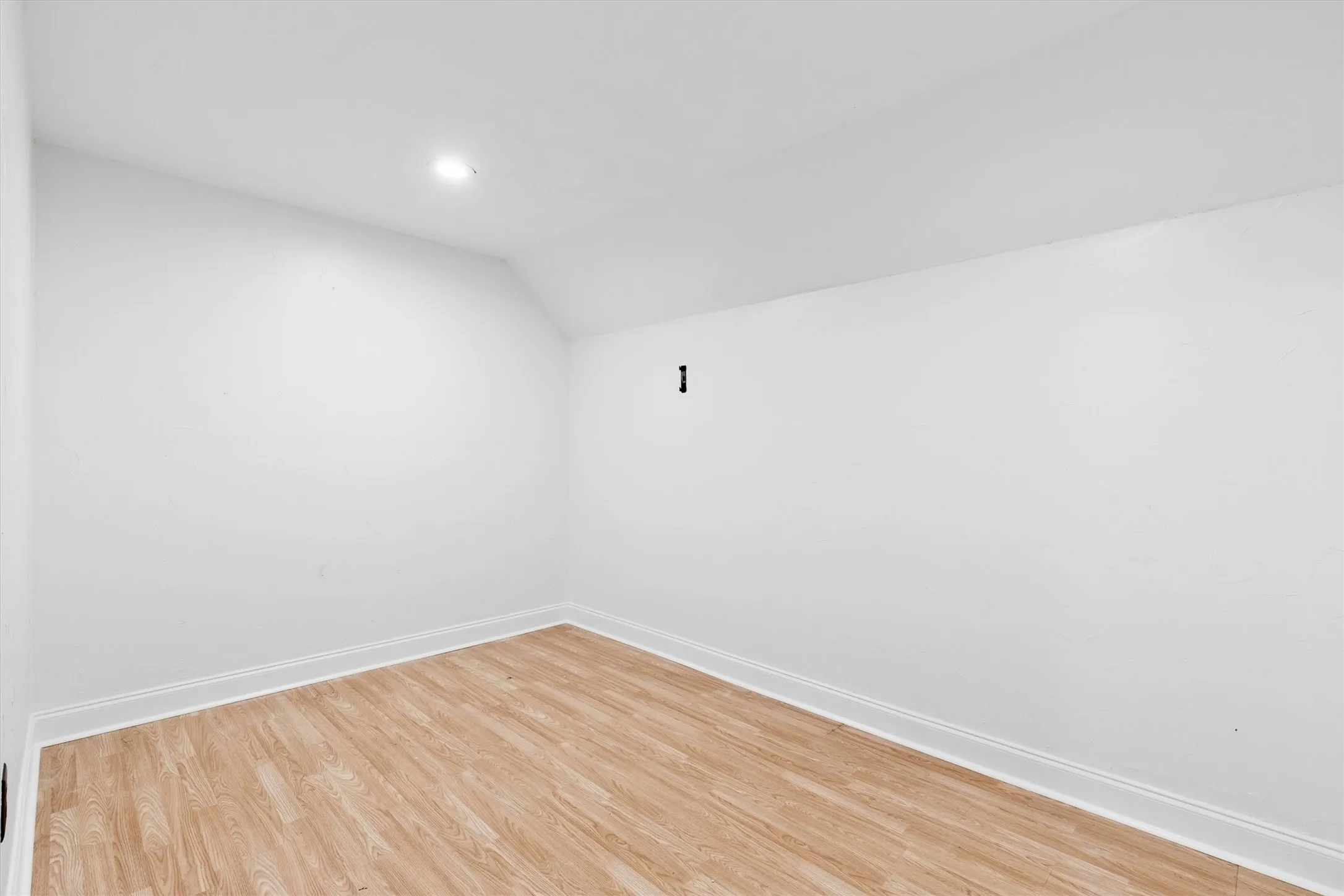 Condominium For Sale in Collin County , 2632 Custer Parkway C, Richardson, Texas 75080, 2 Bedroom, 3 Bathroom, Garage spaces, 1,814 Sqft, built in 1973, mls#21209477, Real Estate Agent in Richardson, Homes For Sale in Collin county, Homes For Sale in Richardson, Realtor in Richardson Texas, Real Estate Brokerage Independent Realty Texas, Luminita Cordes Realtor