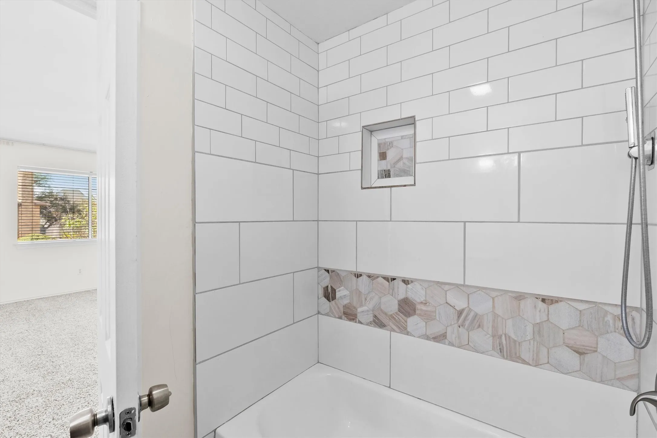 Condominium For Sale in Collin County , 2632 Custer Parkway C, Richardson, Texas 75080, 2 Bedroom, 3 Bathroom, Garage spaces, 1,814 Sqft, built in 1973, mls#21209477, Real Estate Agent in Richardson, Homes For Sale in Collin county, Homes For Sale in Richardson, Realtor in Richardson Texas, Real Estate Brokerage Independent Realty Texas, Luminita Cordes Realtor