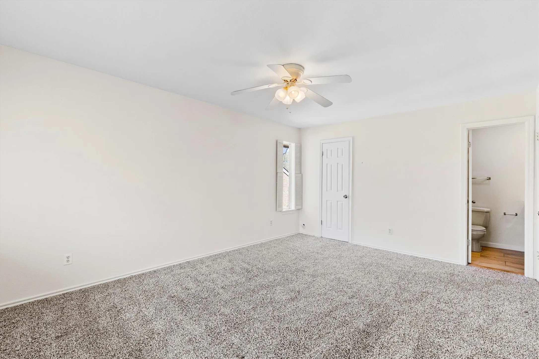 Condominium For Sale in Collin County , 2632 Custer Parkway C, Richardson, Texas 75080, 2 Bedroom, 3 Bathroom, Garage spaces, 1,814 Sqft, built in 1973, mls#21209477, Real Estate Agent in Richardson, Homes For Sale in Collin county, Homes For Sale in Richardson, Realtor in Richardson Texas, Real Estate Brokerage Independent Realty Texas, Luminita Cordes Realtor