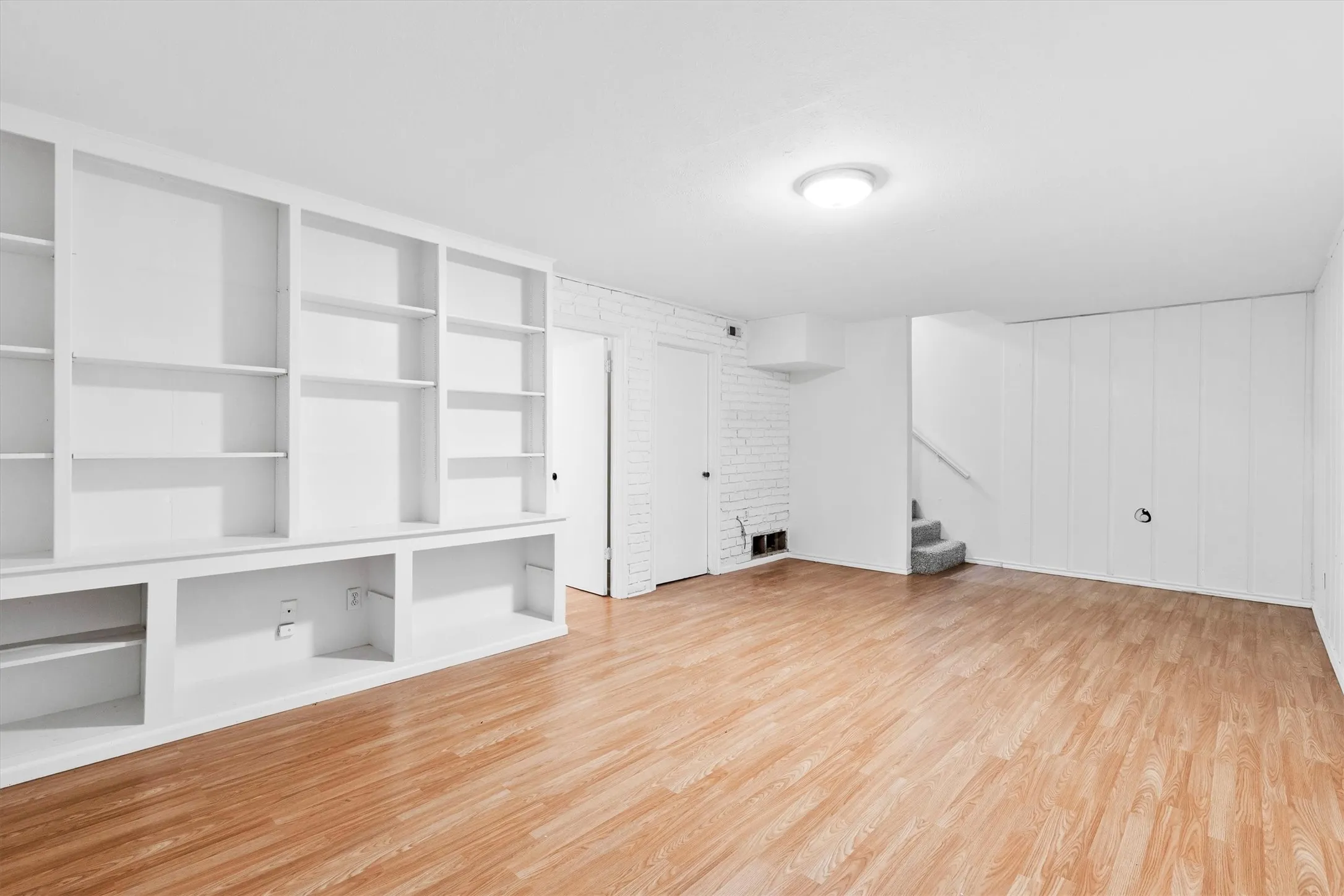 Condominium For Sale in Collin County , 2632 Custer Parkway C, Richardson, Texas 75080, 2 Bedroom, 3 Bathroom, Garage spaces, 1,814 Sqft, built in 1973, mls#21209477, Real Estate Agent in Richardson, Homes For Sale in Collin county, Homes For Sale in Richardson, Realtor in Richardson Texas, Real Estate Brokerage Independent Realty Texas, Luminita Cordes Realtor