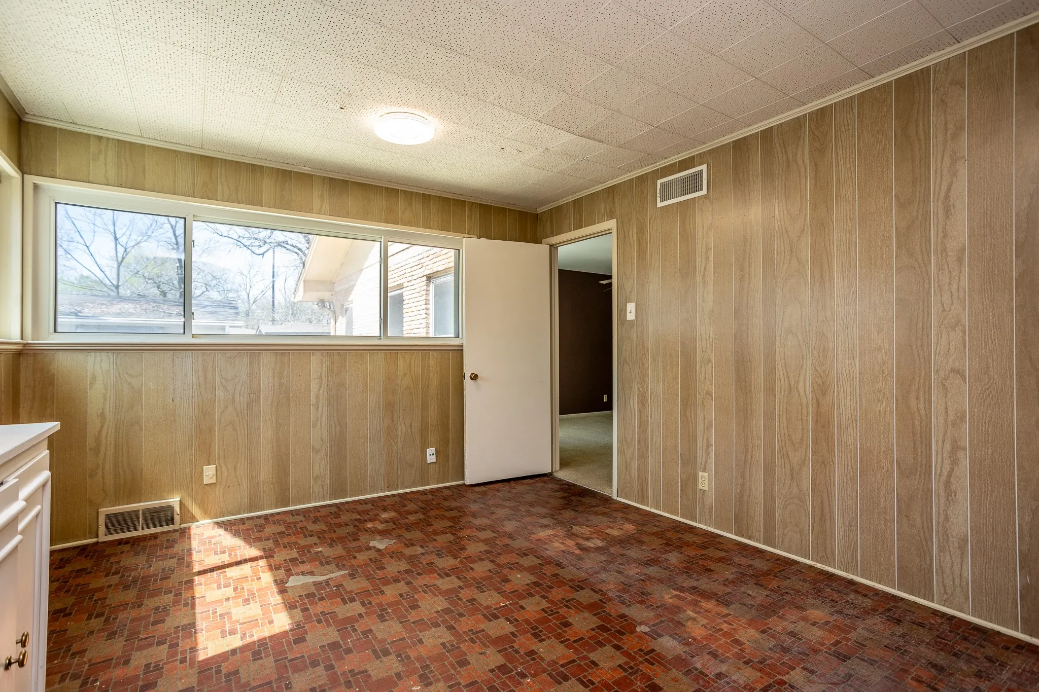 Office or sitting area off master has it's entrance off the carport. It has only been used for storage will need some upgrading.