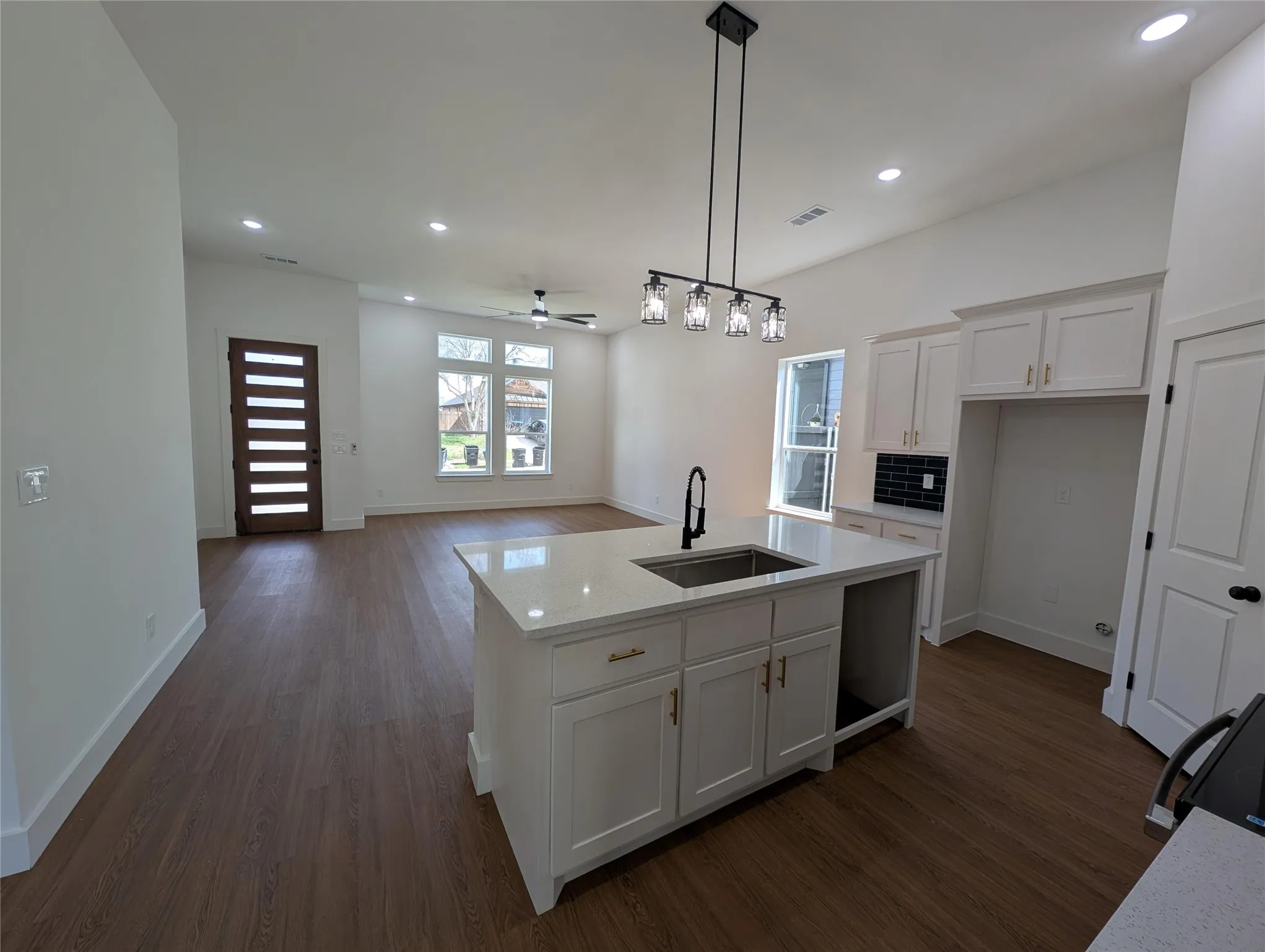 Single Family Residence For Sale in Hunt County , 1890 JOHNSON Street, Greenville, Texas 75401, 3 Bedroom, 2 Bathroom, Garage spaces, 1,367 Sqft, built in 2026, mls#21210739, Real Estate Agent in Greenville, Homes For Sale in Hunt county, Homes For Sale in Greenville, Realtor in Greenville Texas, Real Estate Brokerage Independent Realty Texas, Luminita Cordes Realtor