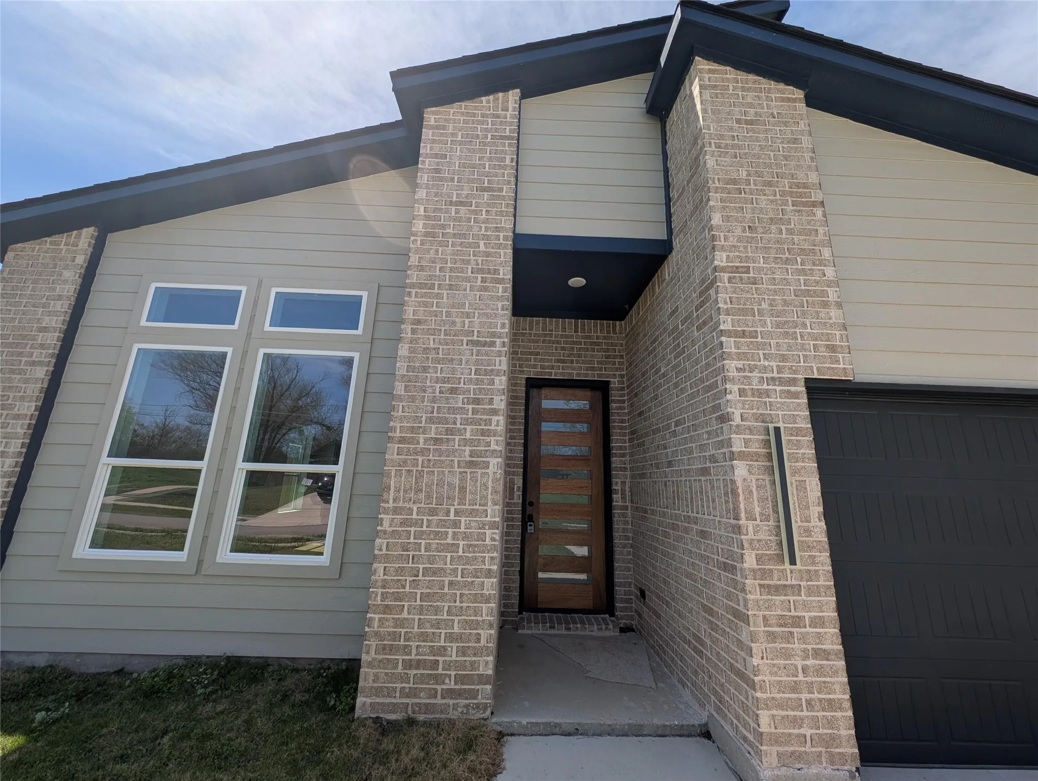 Single Family Residence For Sale in Hunt County , 1890 JOHNSON Street, Greenville, Texas 75401, 3 Bedroom, 2 Bathroom, Garage spaces, 1,367 Sqft, built in 2026, mls#21210739, Real Estate Agent in Greenville, Homes For Sale in Hunt county, Homes For Sale in Greenville, Realtor in Greenville Texas, Real Estate Brokerage Independent Realty Texas, Luminita Cordes Realtor