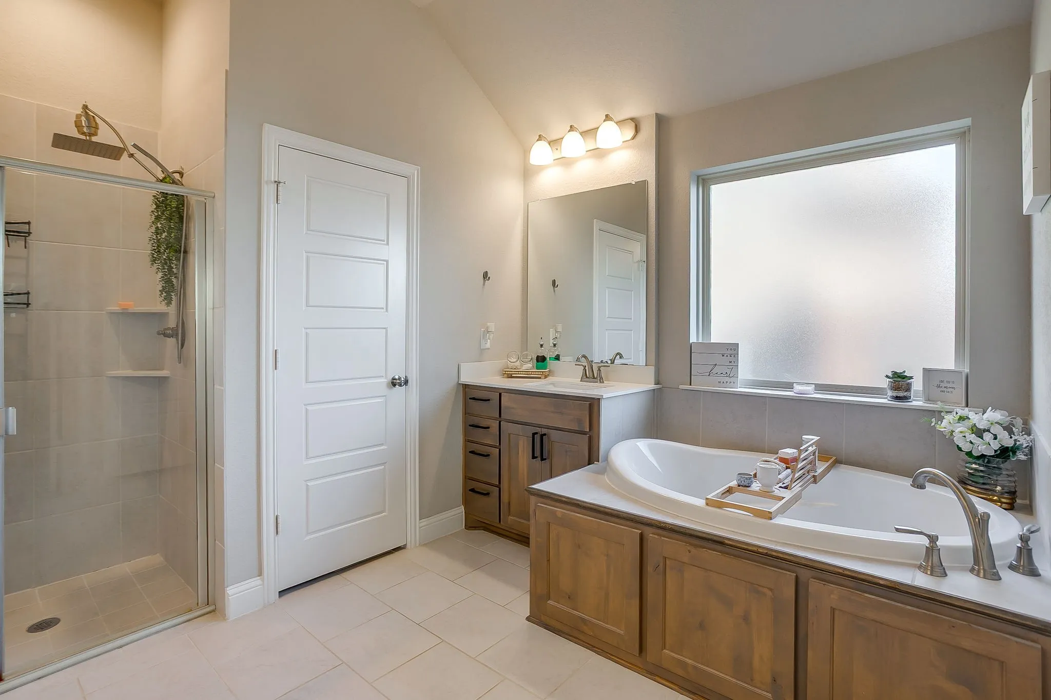 Single Family Residence For Sale in Johnson County , 709 Waterford Way, Joshua, Texas 76058, 3 Bedroom, 2 Bathroom, 2 Garage spaces, 1,980 Sqft, built in 2019, mls#21210793, Real Estate Agent in Joshua, Homes For Sale in Johnson county, Homes For Sale in Joshua, Realtor in Joshua Texas, Real Estate Brokerage Independent Realty Texas, Luminita Cordes Realtor