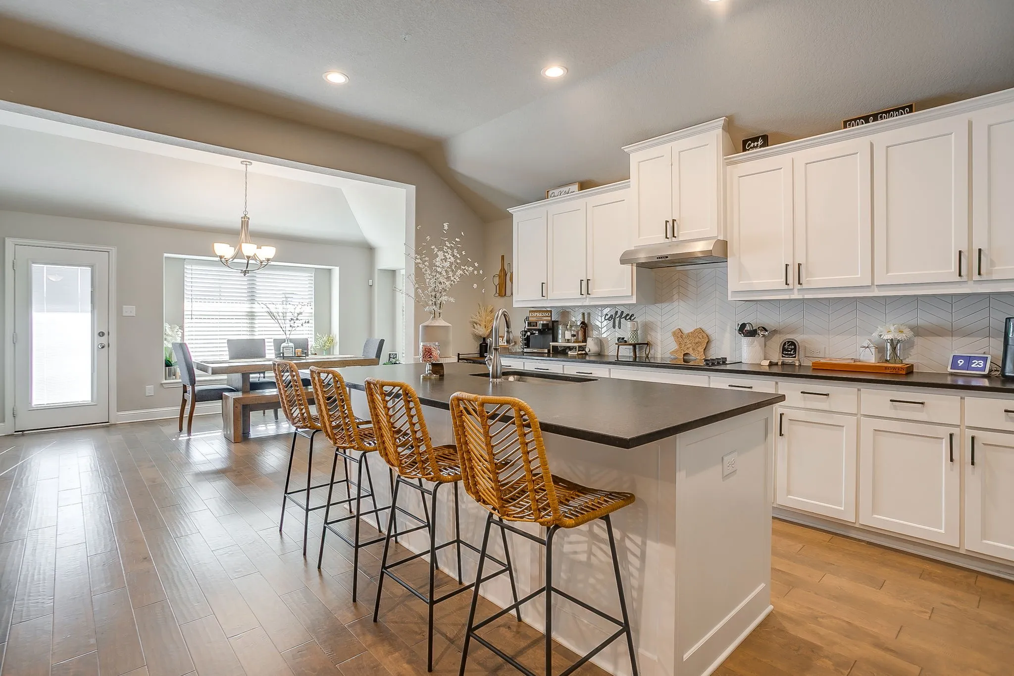 Single Family Residence For Sale in Johnson County , 709 Waterford Way, Joshua, Texas 76058, 3 Bedroom, 2 Bathroom, 2 Garage spaces, 1,980 Sqft, built in 2019, mls#21210793, Real Estate Agent in Joshua, Homes For Sale in Johnson county, Homes For Sale in Joshua, Realtor in Joshua Texas, Real Estate Brokerage Independent Realty Texas, Luminita Cordes Realtor