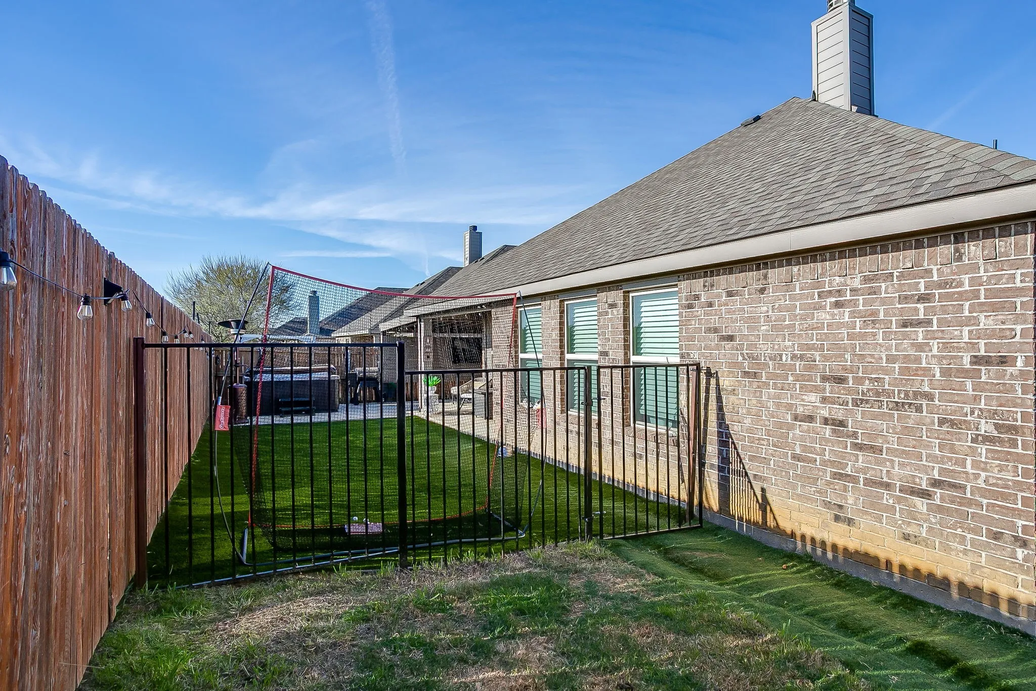 Single Family Residence For Sale in Johnson County , 709 Waterford Way, Joshua, Texas 76058, 3 Bedroom, 2 Bathroom, 2 Garage spaces, 1,980 Sqft, built in 2019, mls#21210793, Real Estate Agent in Joshua, Homes For Sale in Johnson county, Homes For Sale in Joshua, Realtor in Joshua Texas, Real Estate Brokerage Independent Realty Texas, Luminita Cordes Realtor